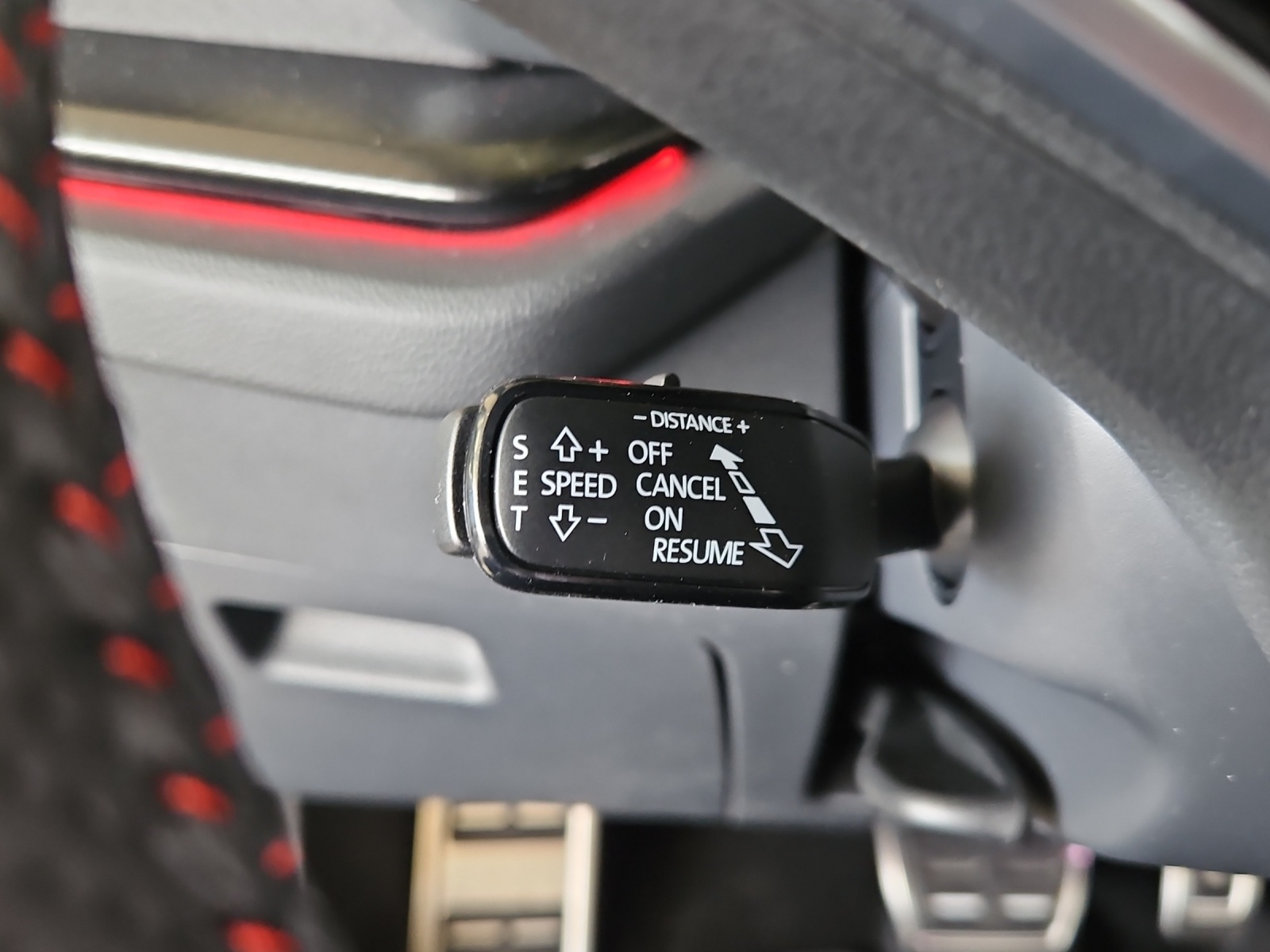 SKODA Octavia Combi 2.0 TSI DSG RS-image-12