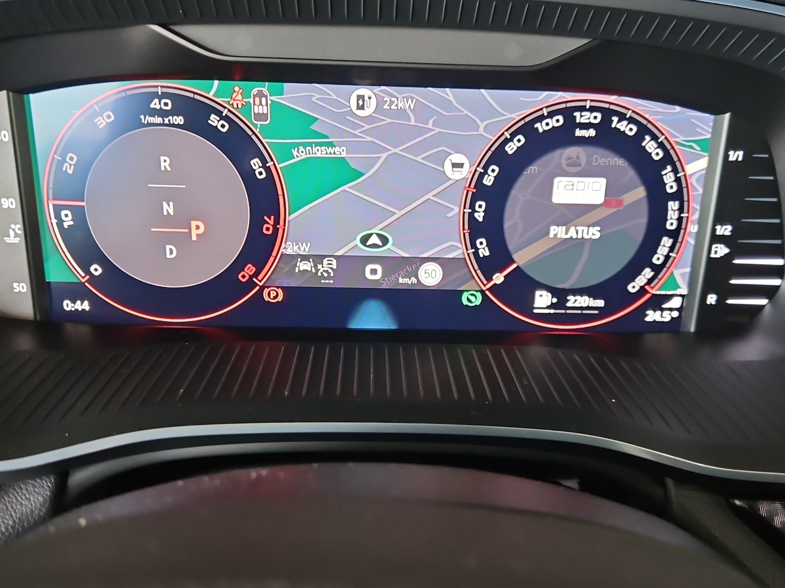 SKODA Octavia Combi 2.0 TSI DSG RS-image-11