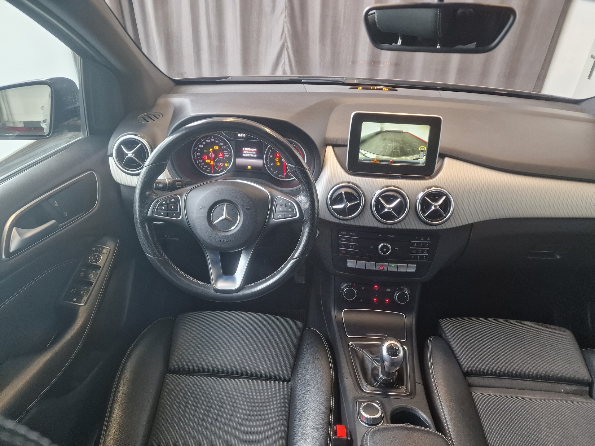 MERCEDES-BENZ B 200 Night Star-image-9