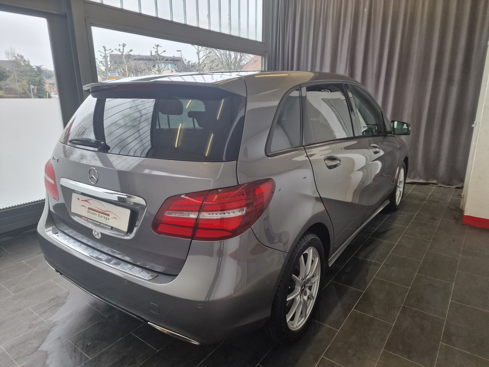 MERCEDES-BENZ B 200 Night Star-image-5