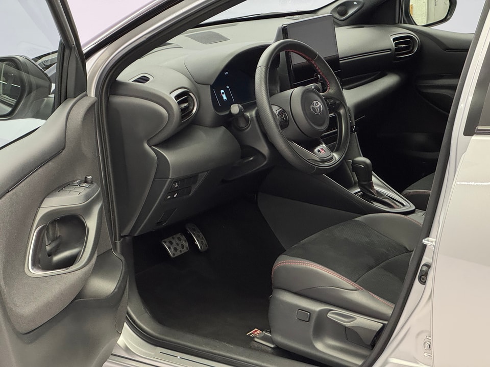 Yaris Hybrid 1.5 GR Sport