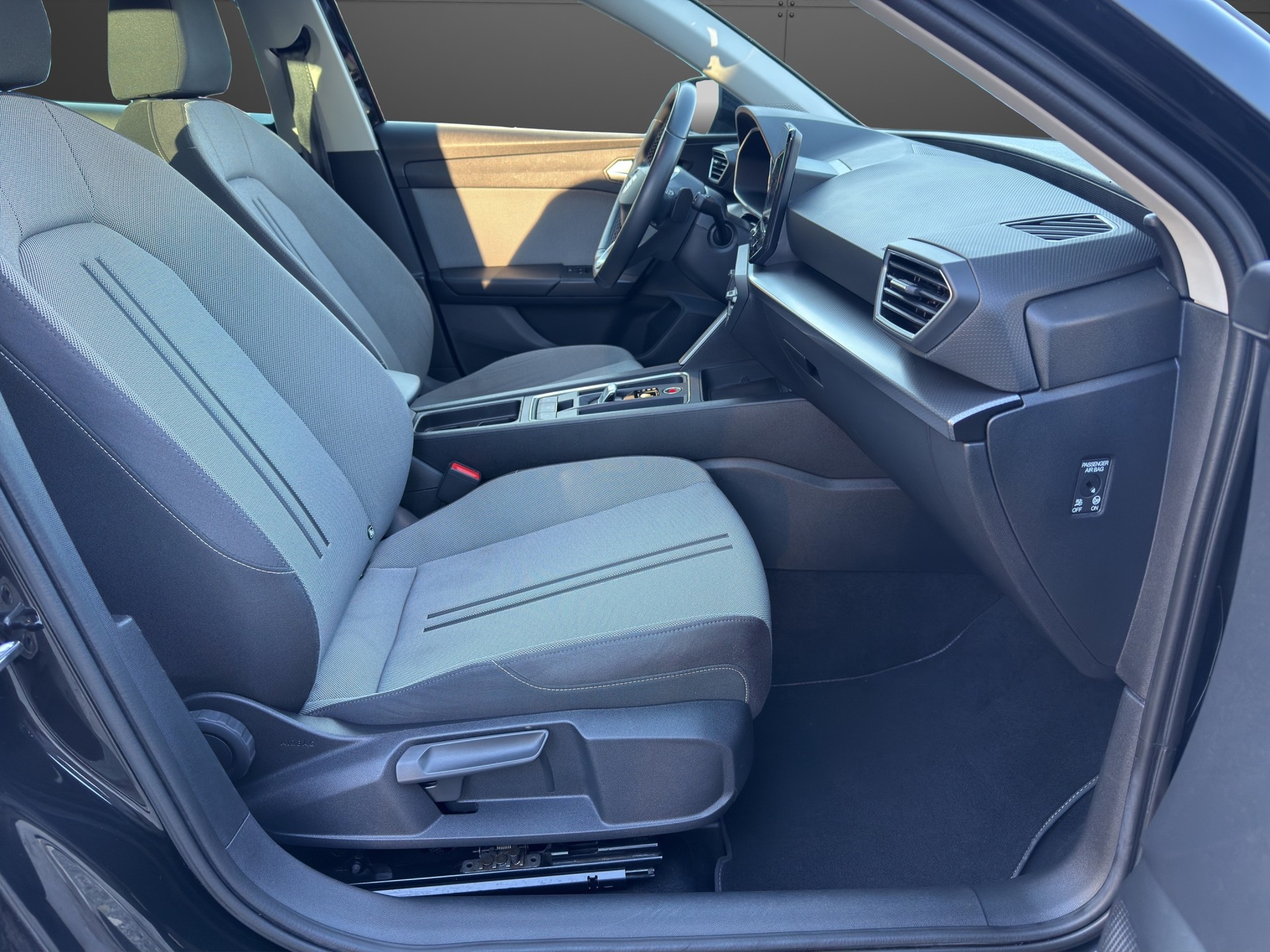SEAT Leon 1.0 eTSI mHEV Style-image-13