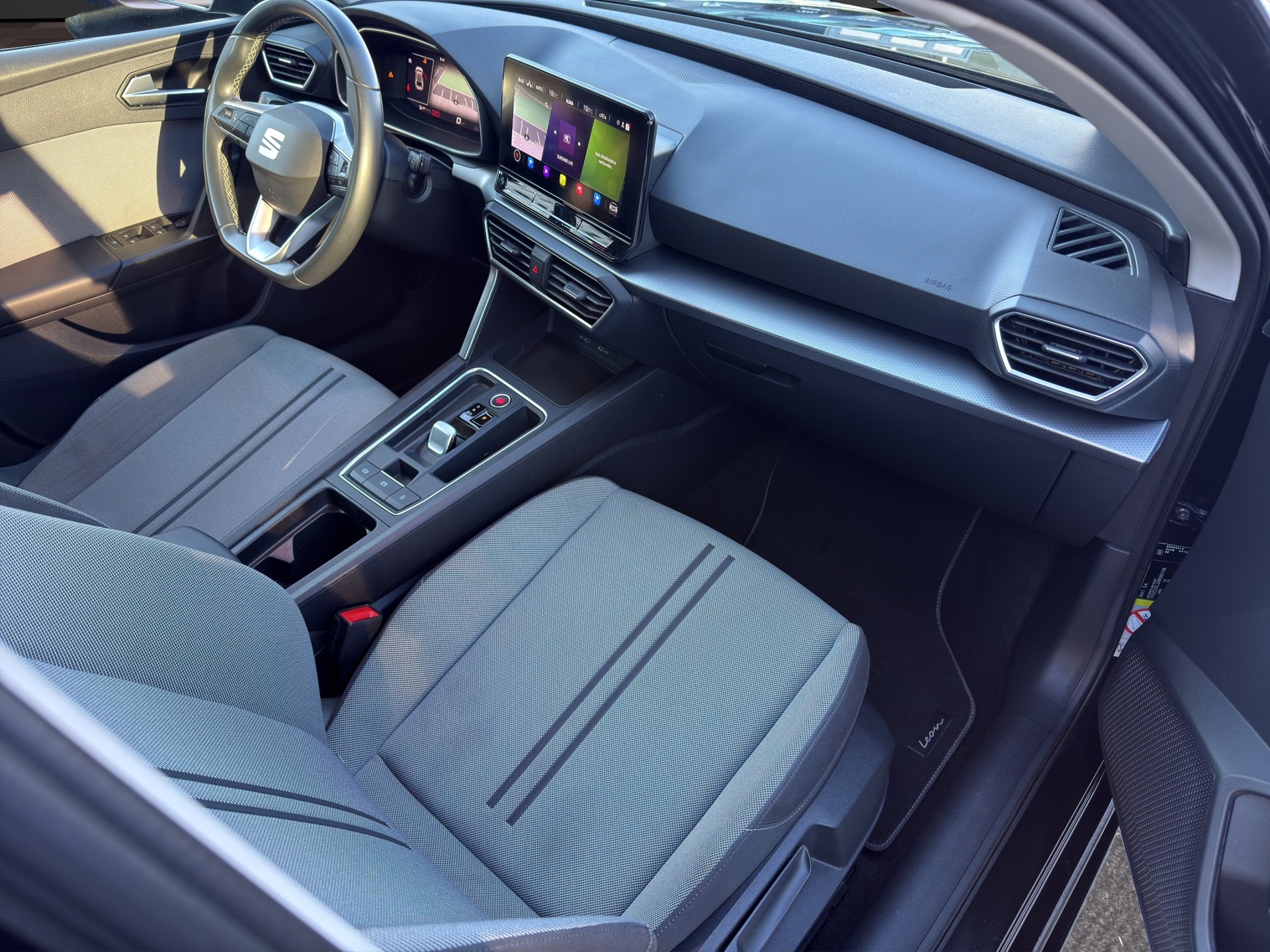 SEAT Leon 1.0 eTSI mHEV Style-image-12