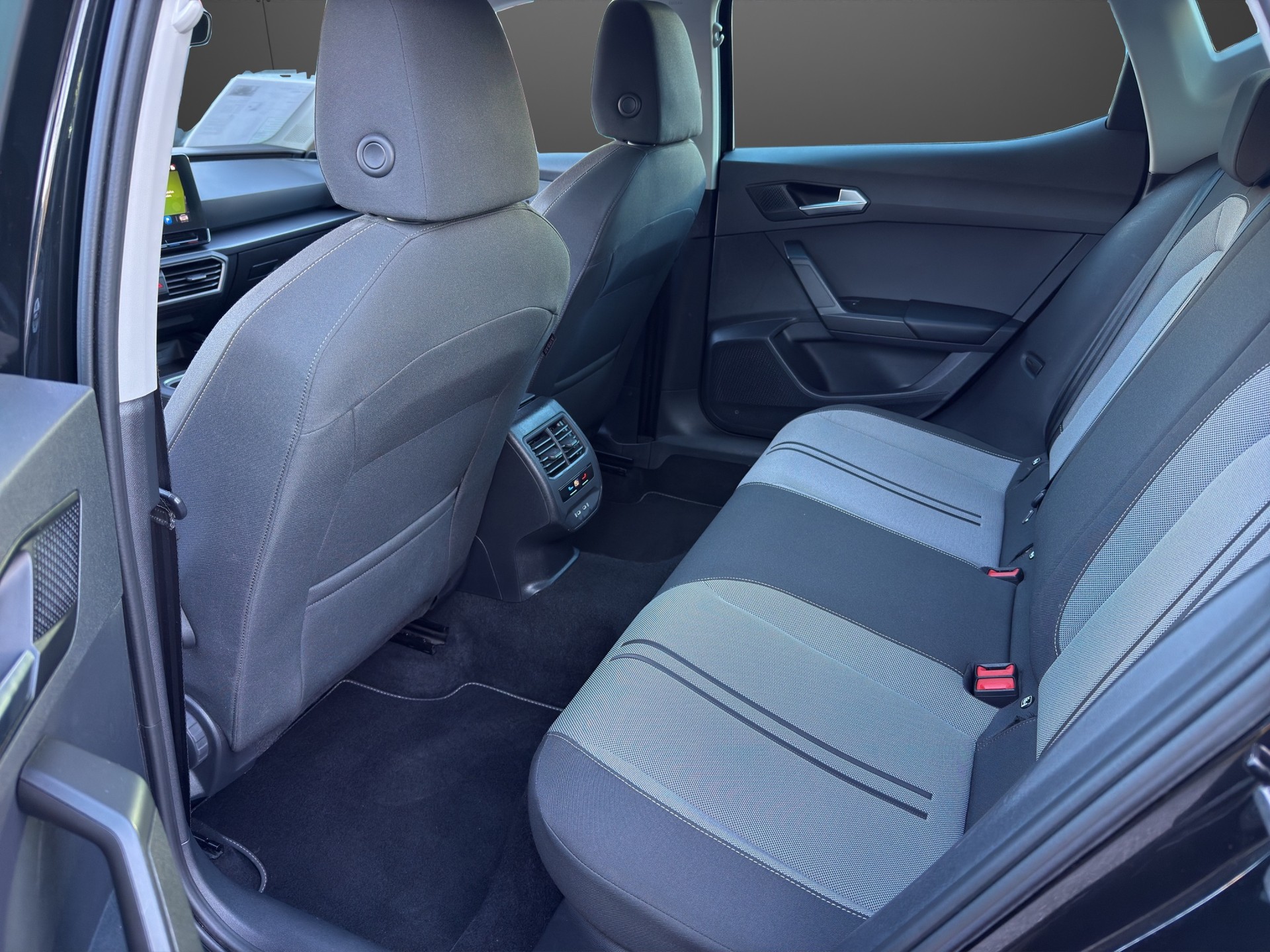 SEAT Leon 1.0 eTSI mHEV Style-image-14