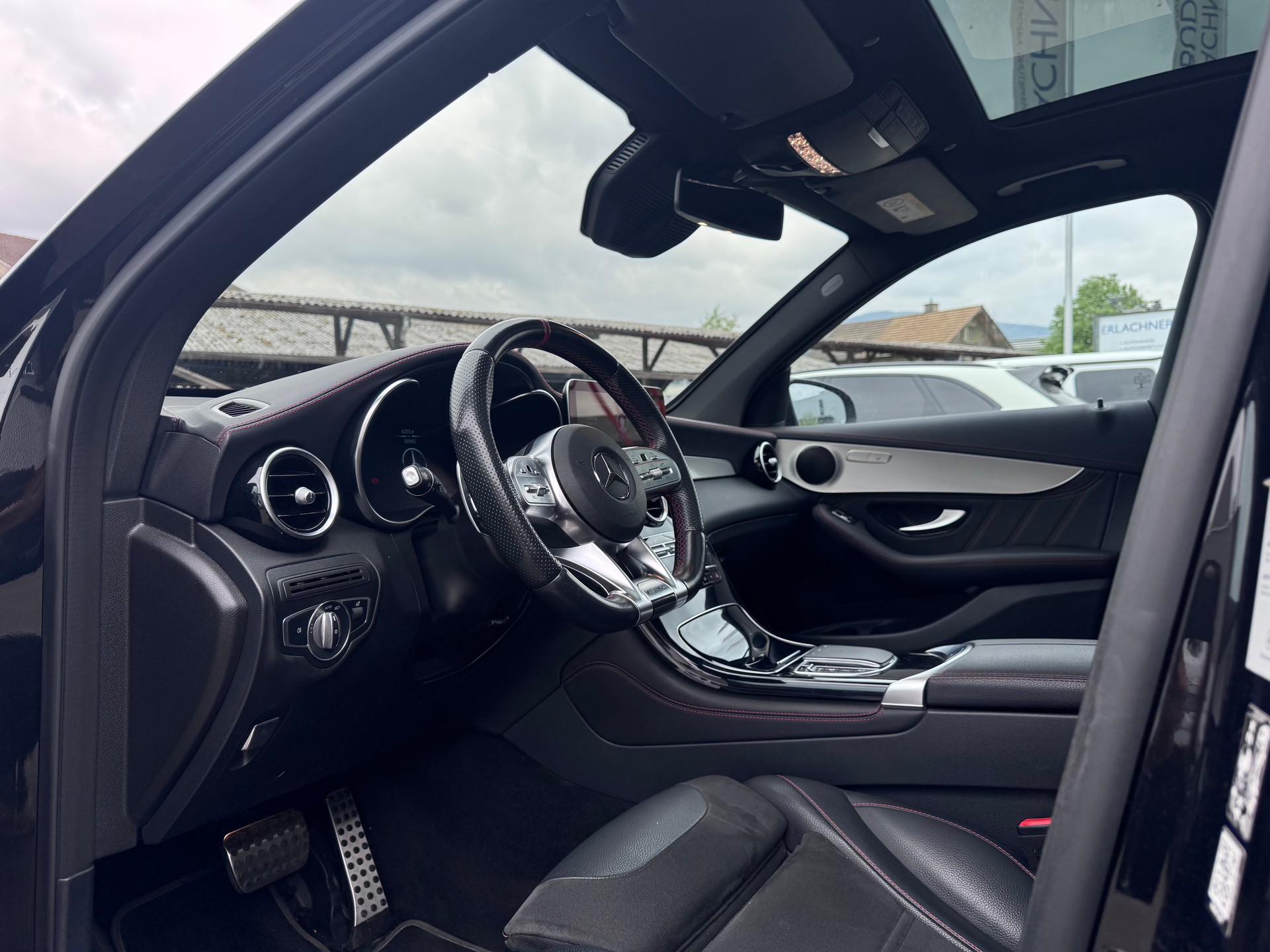 MERCEDES-BENZ GLC 43 AMG 4Matic 9G-Tronic-image-11