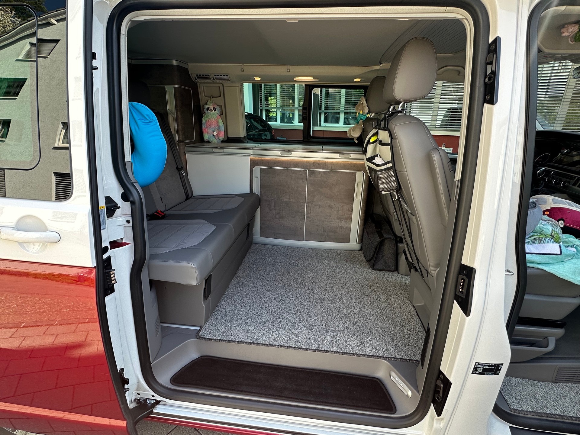 VW T6.1 California 2.0 TDI Ocean Edition Liberty DSG-image-11