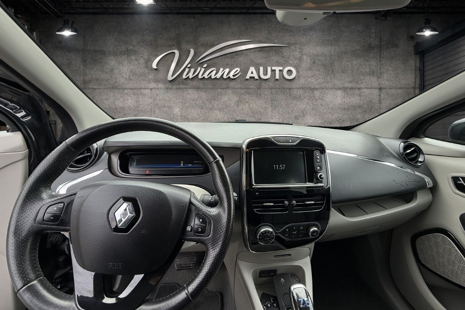 RENAULT Zoe Intens R240 (Batterie Miete)-image-9