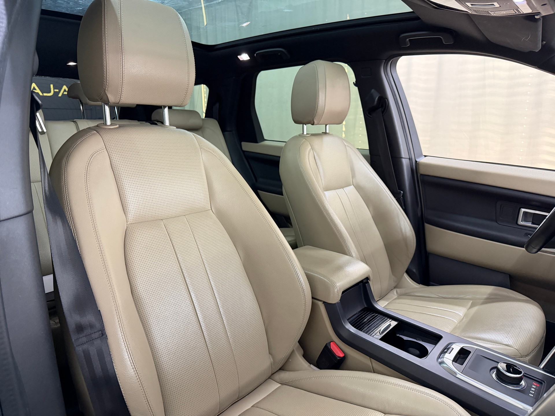 LAND ROVER Discovery Sport 2.0 TD4 HSE AT9-image-13