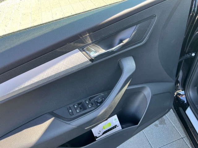SKODA Karoq 1.5 TSI Tour DSG-image-10