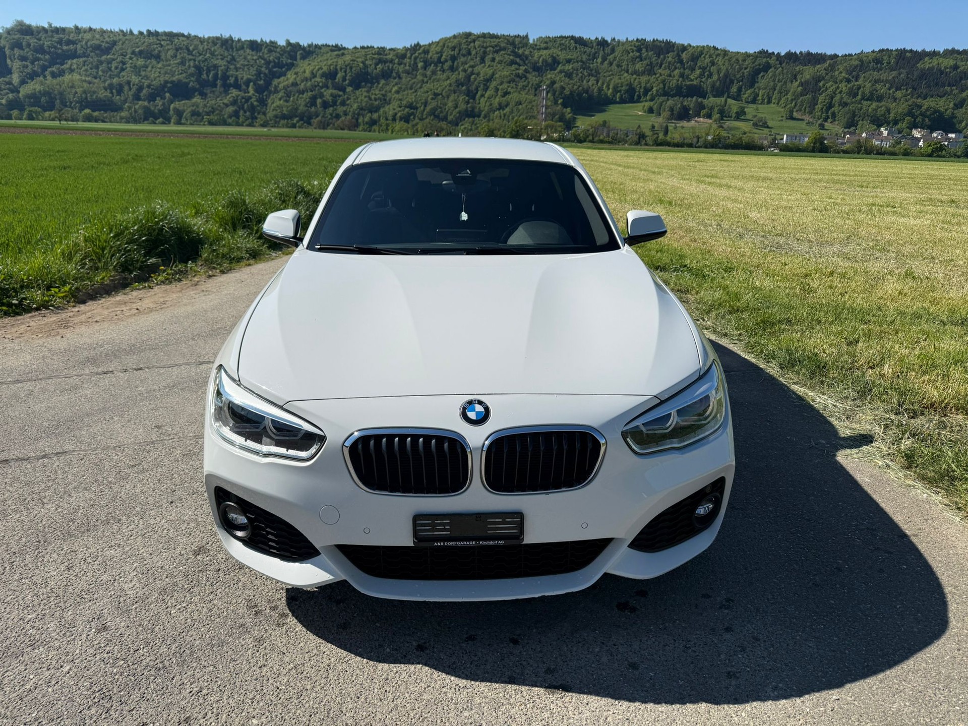 BMW 120d xDrive M Sport Steptronic-image-7