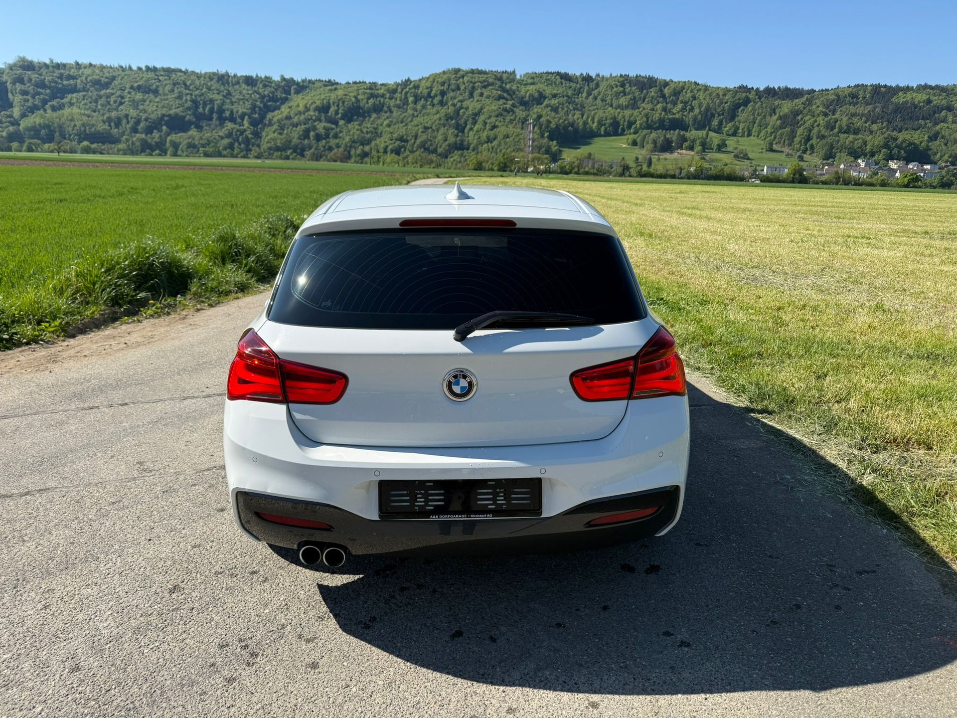 BMW 120d xDrive M Sport Steptronic-image-3