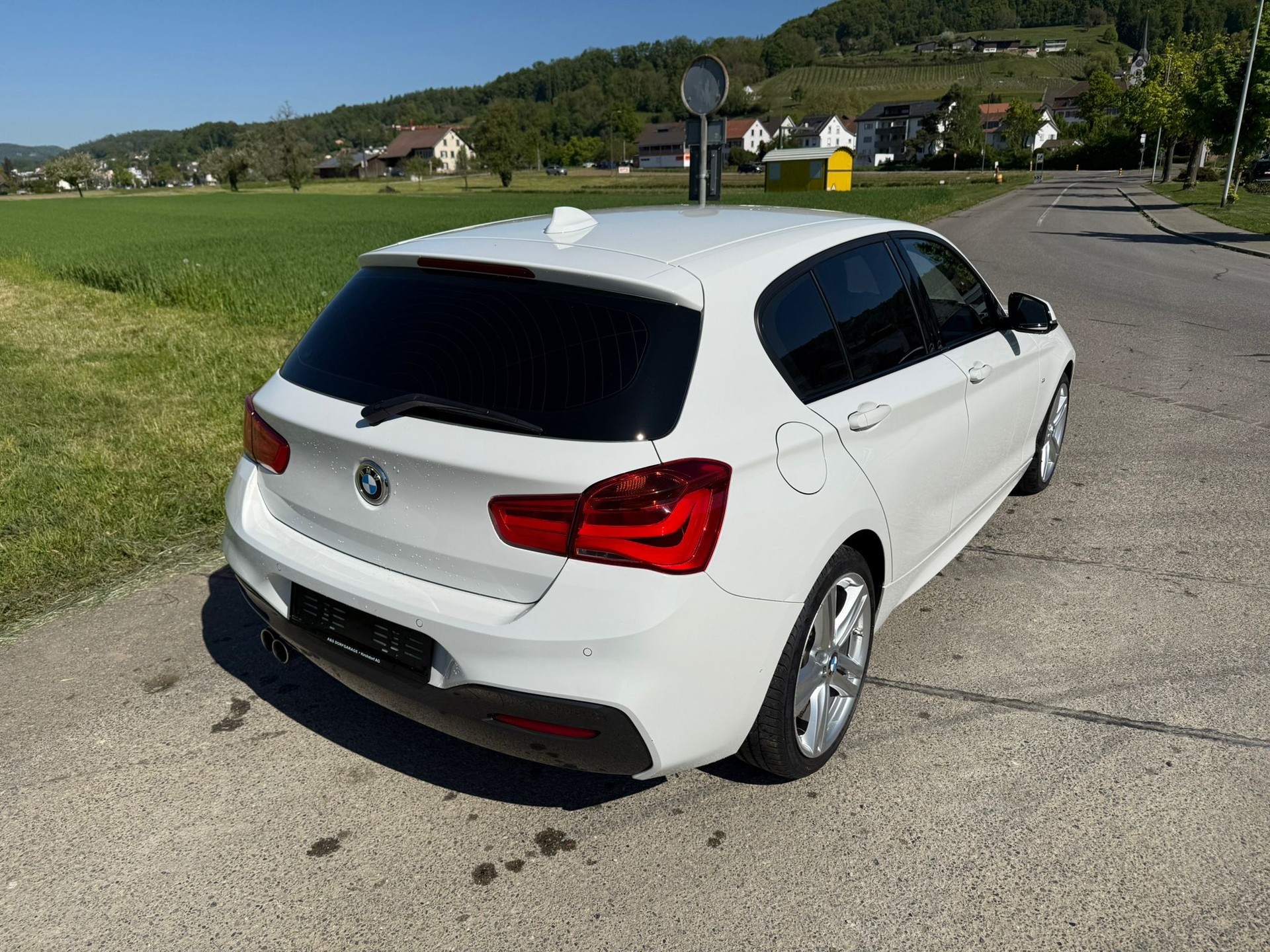 BMW 120d xDrive M Sport Steptronic-image-4