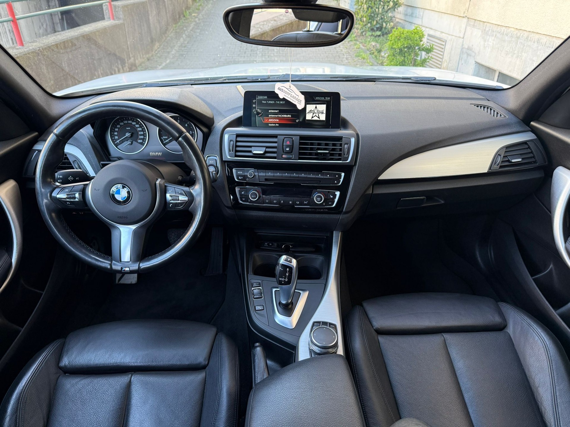BMW 120d xDrive M Sport Steptronic-image-9