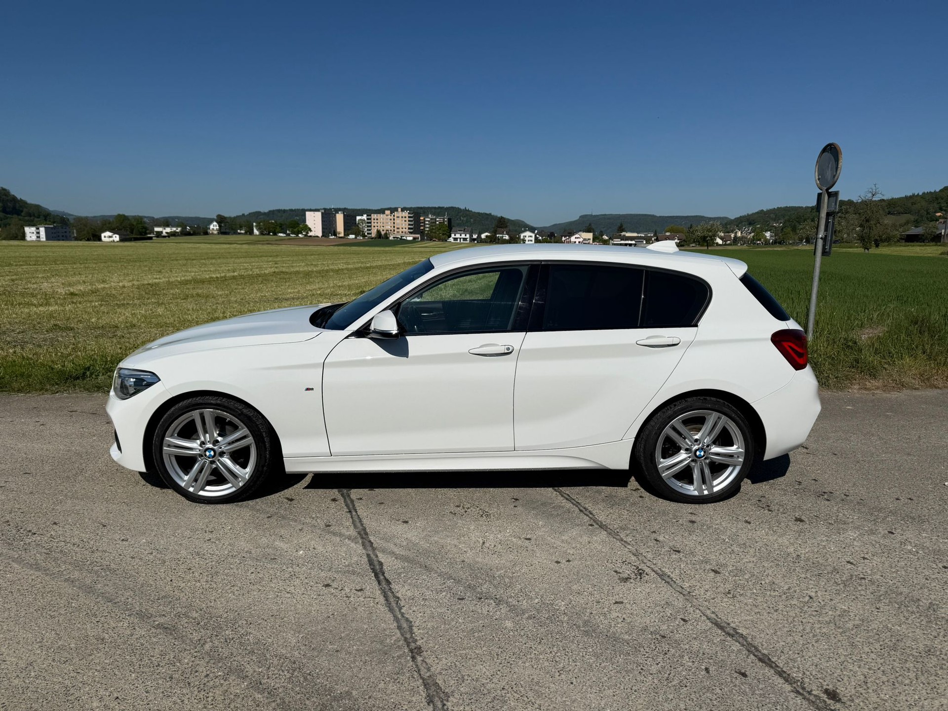 BMW 120d xDrive M Sport Steptronic-image-1