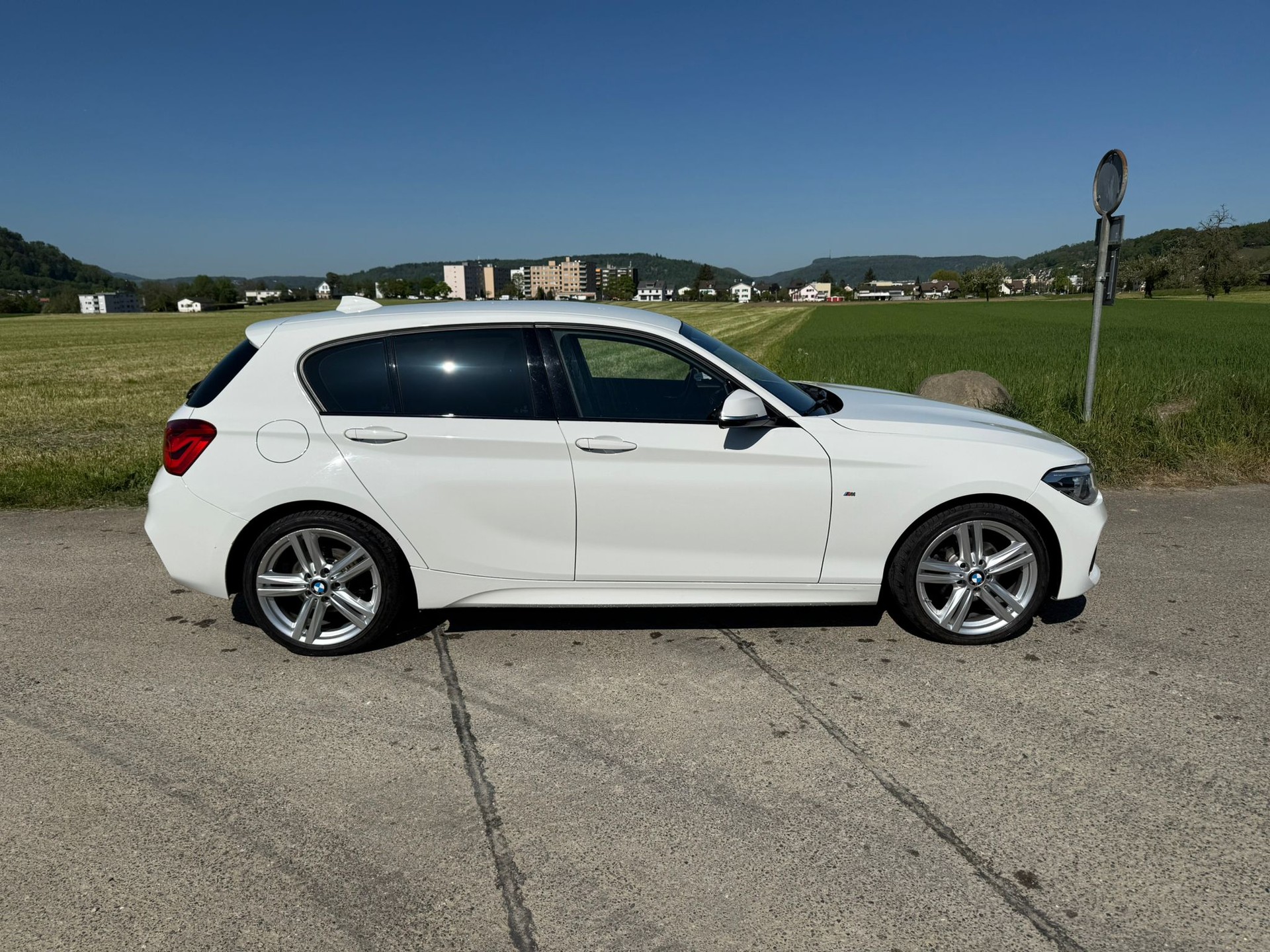 BMW 120d xDrive M Sport Steptronic-image-5