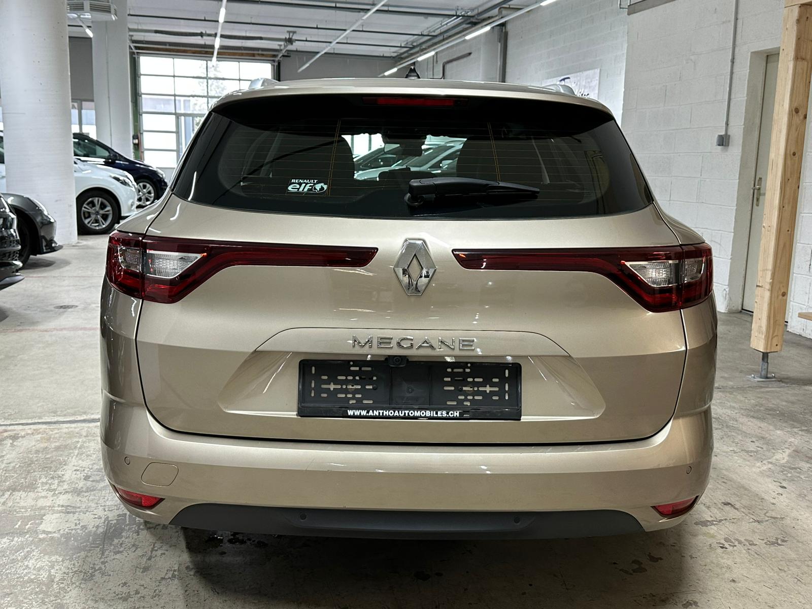 RENAULT Mégane Grandtour 1.2 16V Turbo Zen EDC-image-4