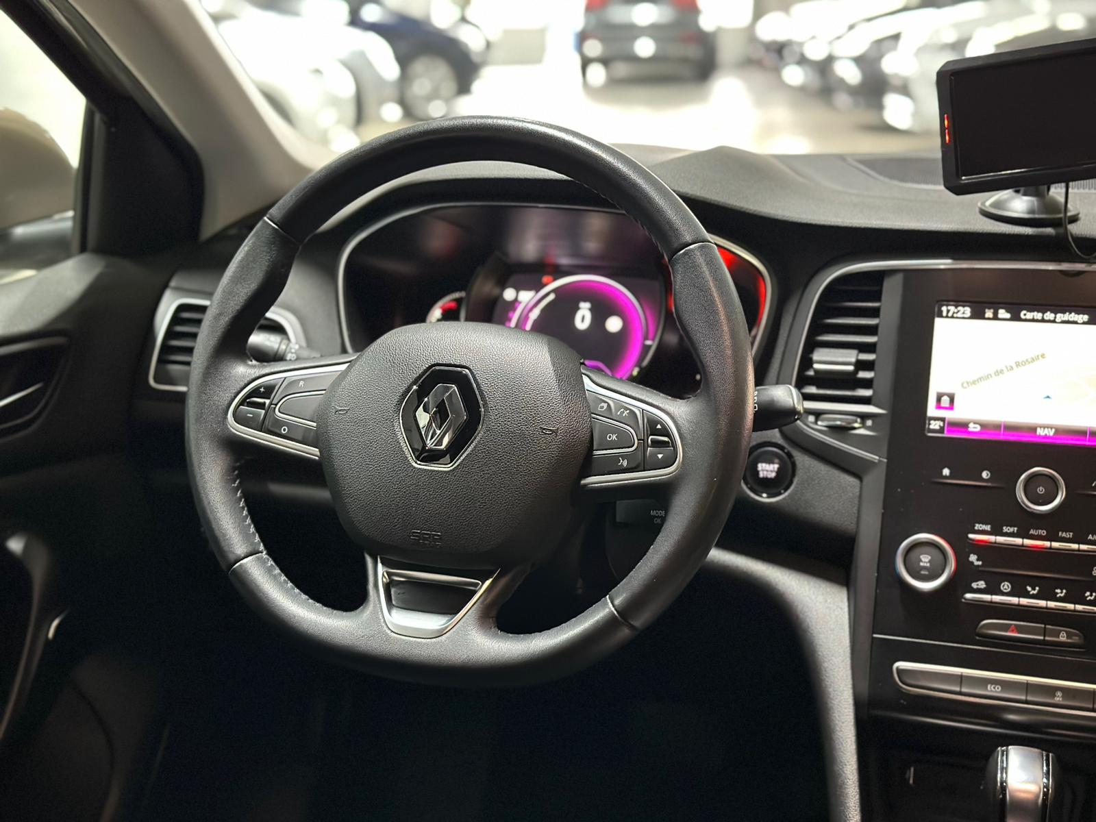 RENAULT Mégane Grandtour 1.2 16V Turbo Zen EDC-image-14