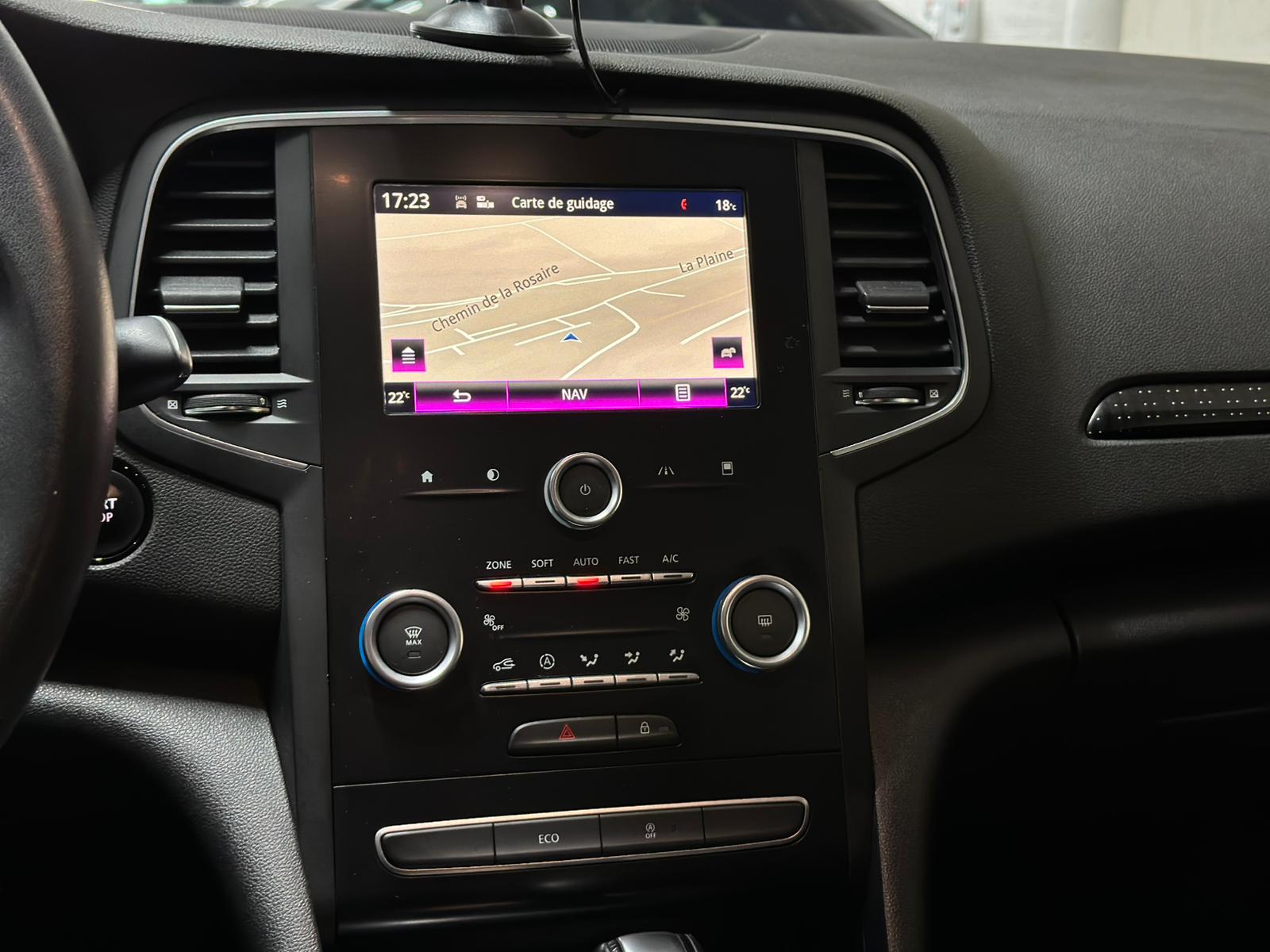 RENAULT Mégane Grandtour 1.2 16V Turbo Zen EDC-image-13