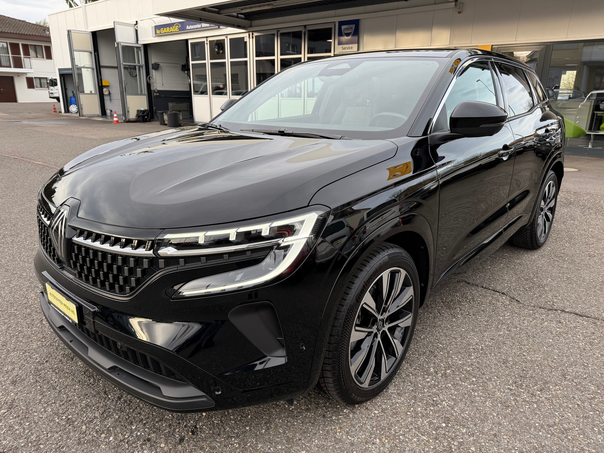 RENAULT Austral 1.2 HEV 200 Techno A-showroom-element-1