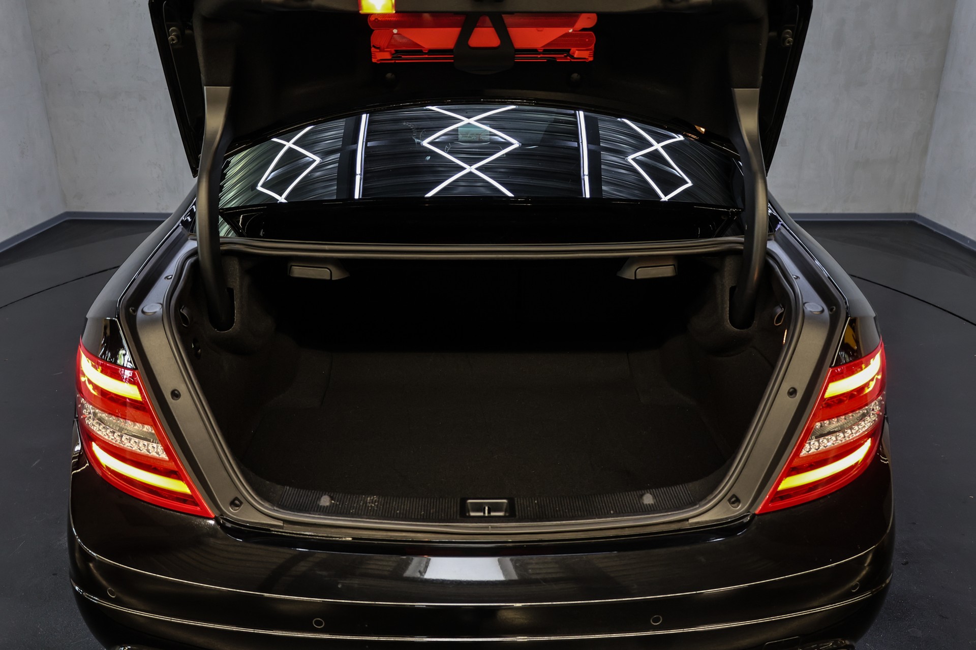 MERCEDES-BENZ C 63 V8 AMG Coupé Edition 507-image-37
