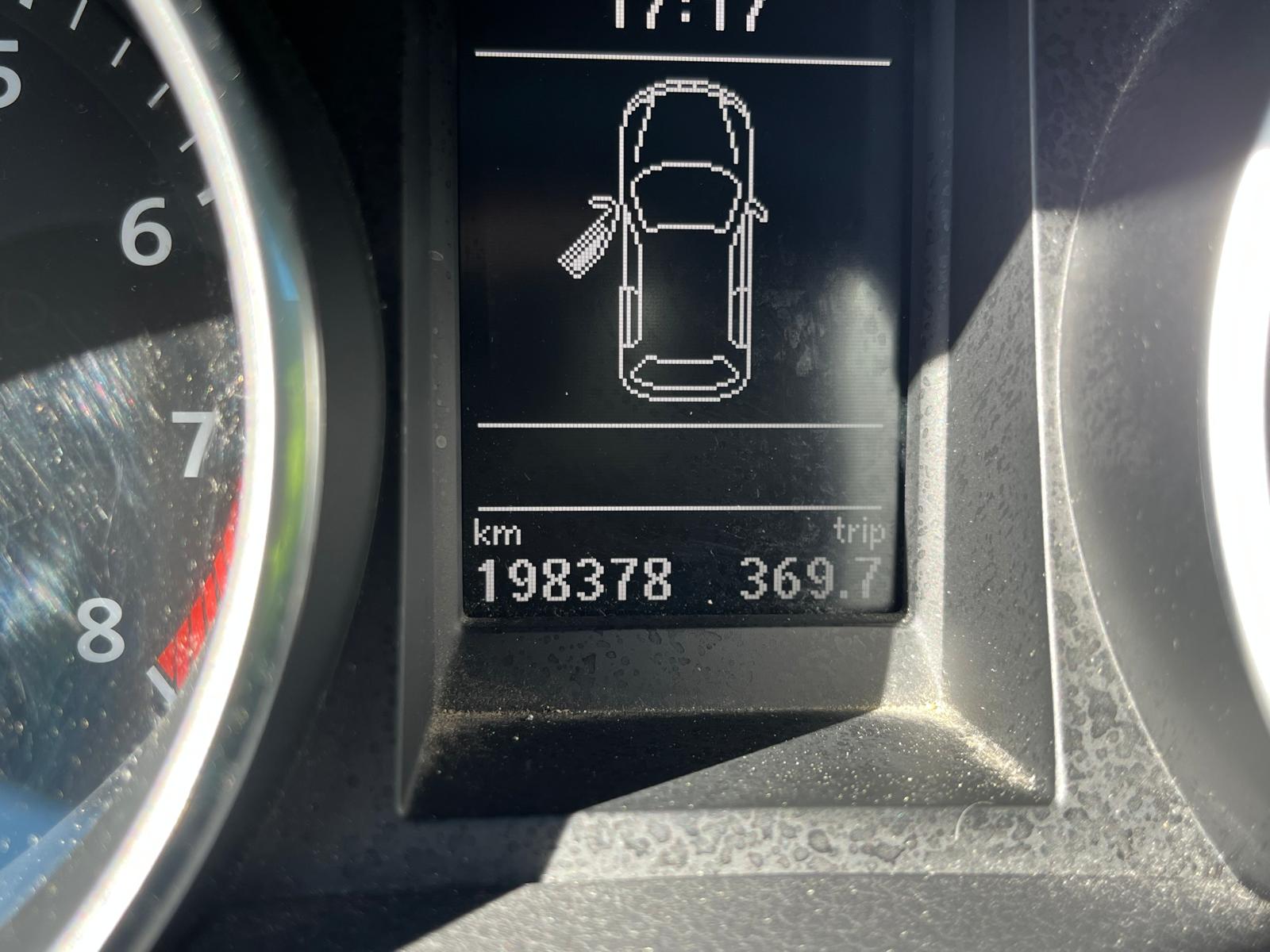 VW Golf 2.0 TSI R 4Motion DSG-image-16