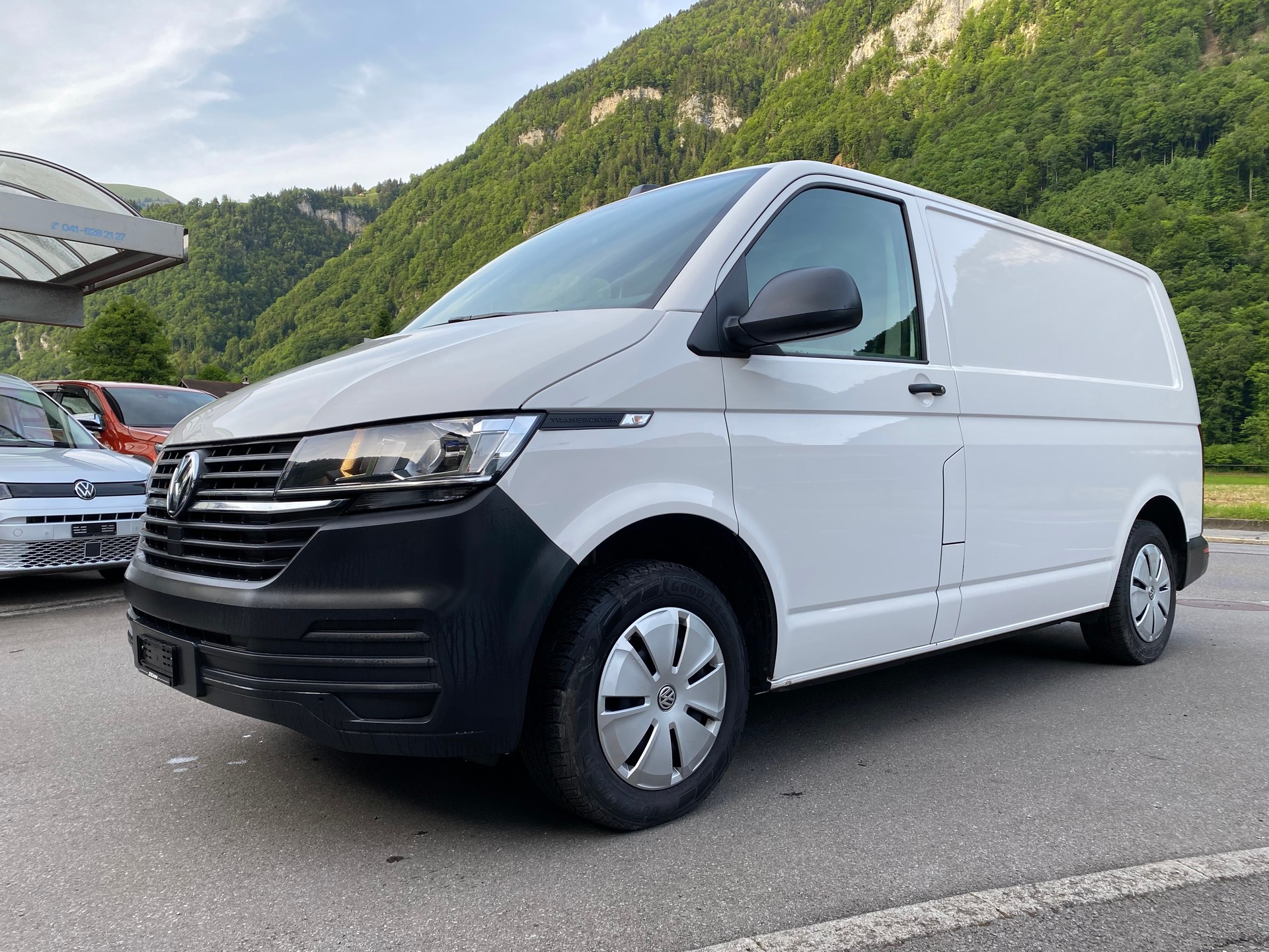 VW T6.1 2.0 TDI 4Motion DSG-image-1