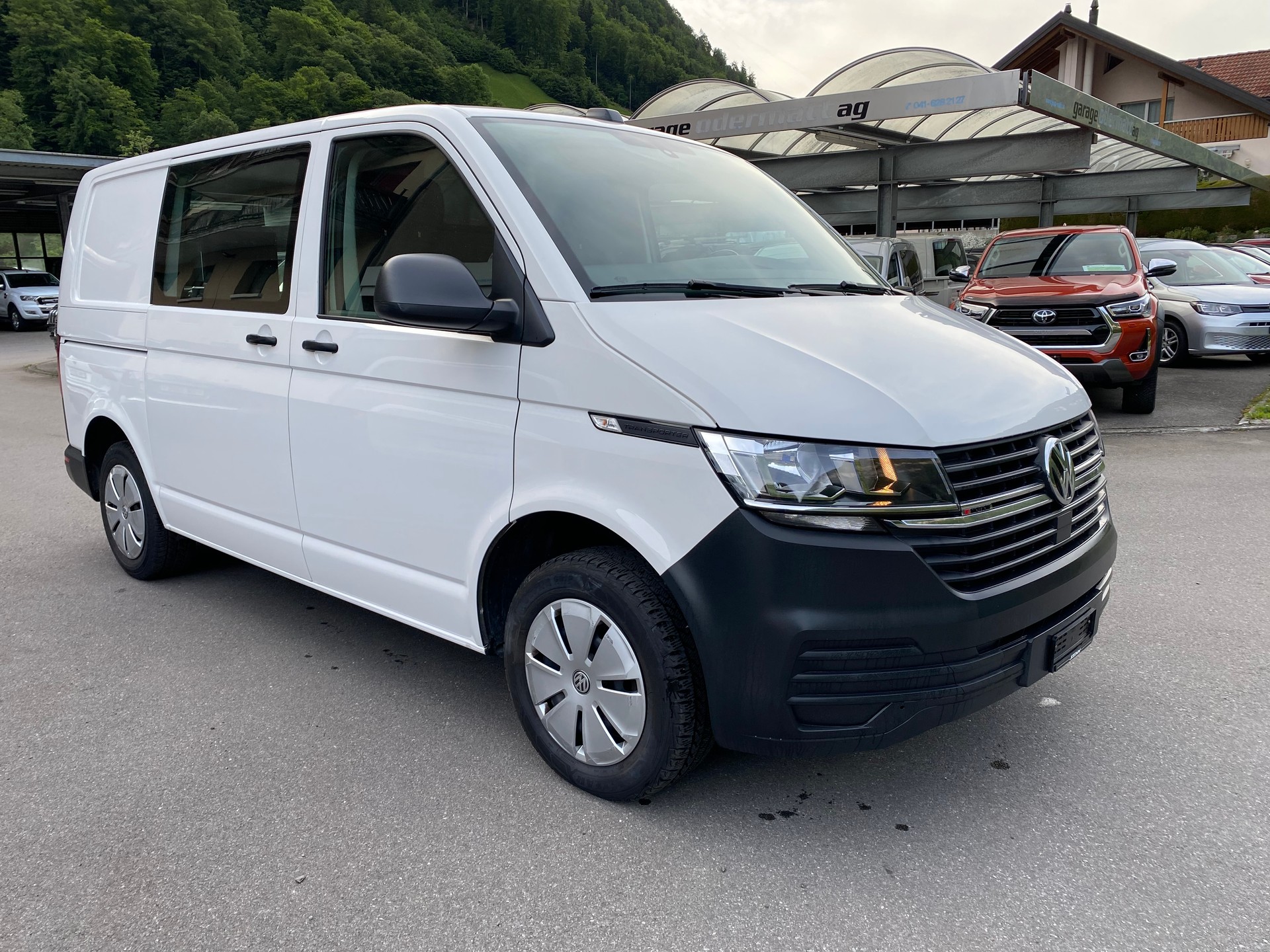 VW T6.1 2.0 TDI 4Motion DSG-image-13