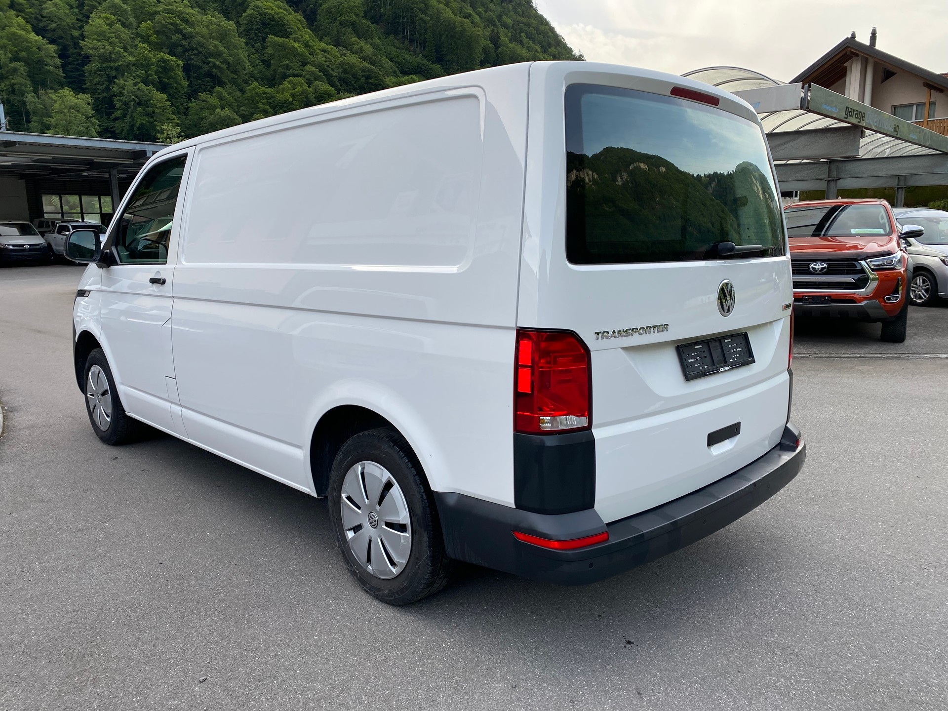 VW T6.1 2.0 TDI 4Motion DSG-image-11