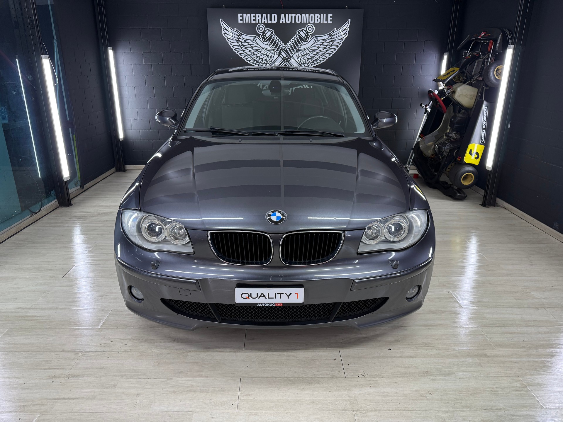 BMW 120i-image-1