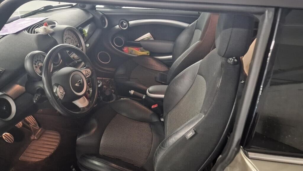 MINI Cooper S-image-1
