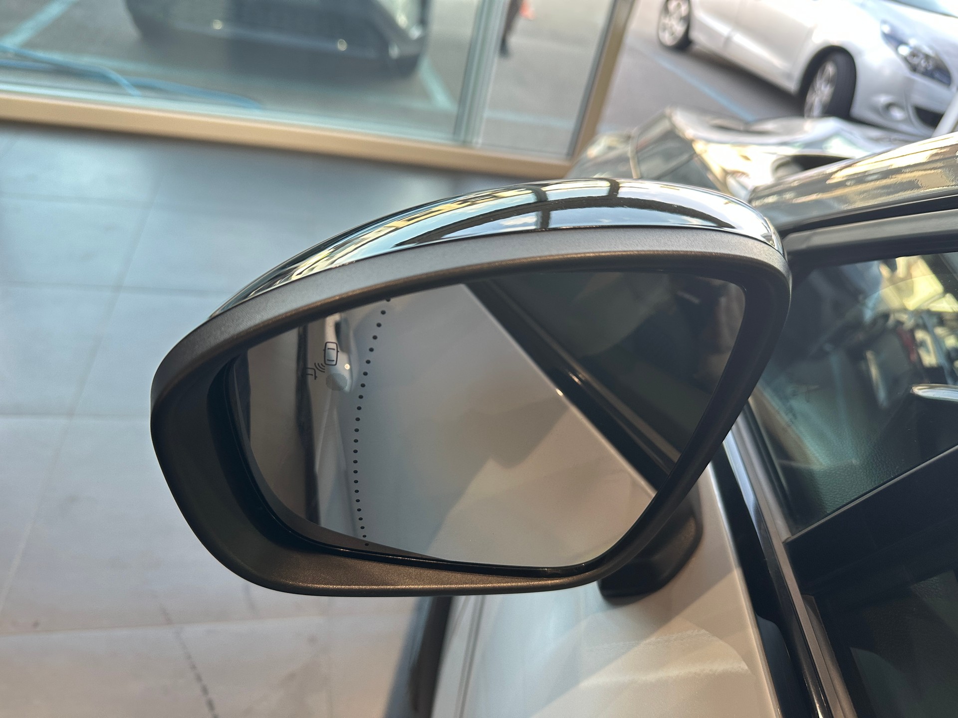 RENAULT Captur 1.3 TCe Esprit Alpine EDC-showroom-element-3