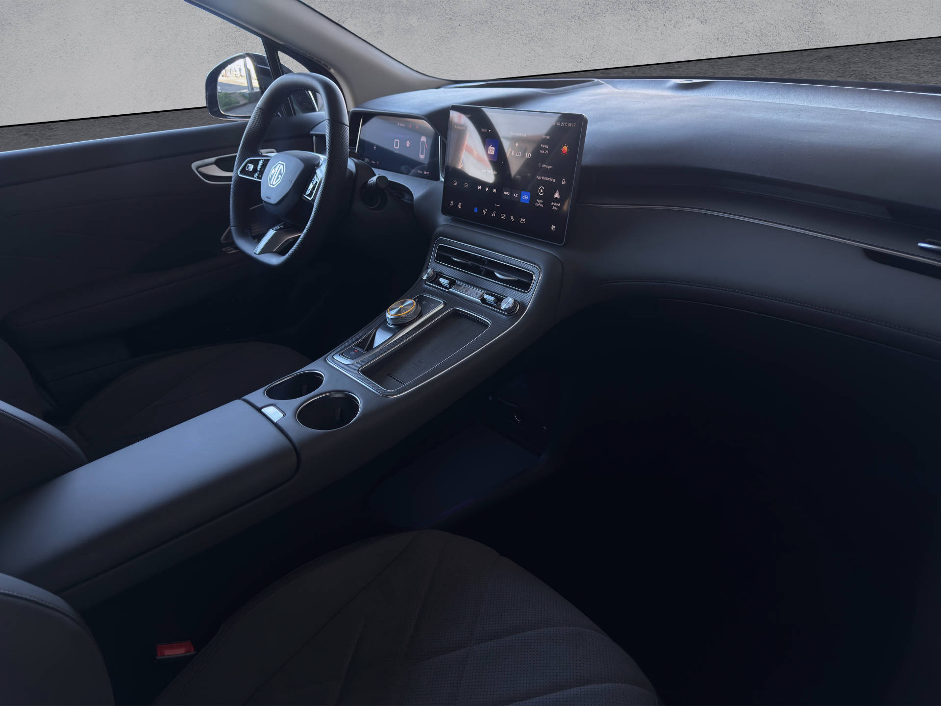 MG S6 EV 77 kWh Luxury 4WD-image-13
