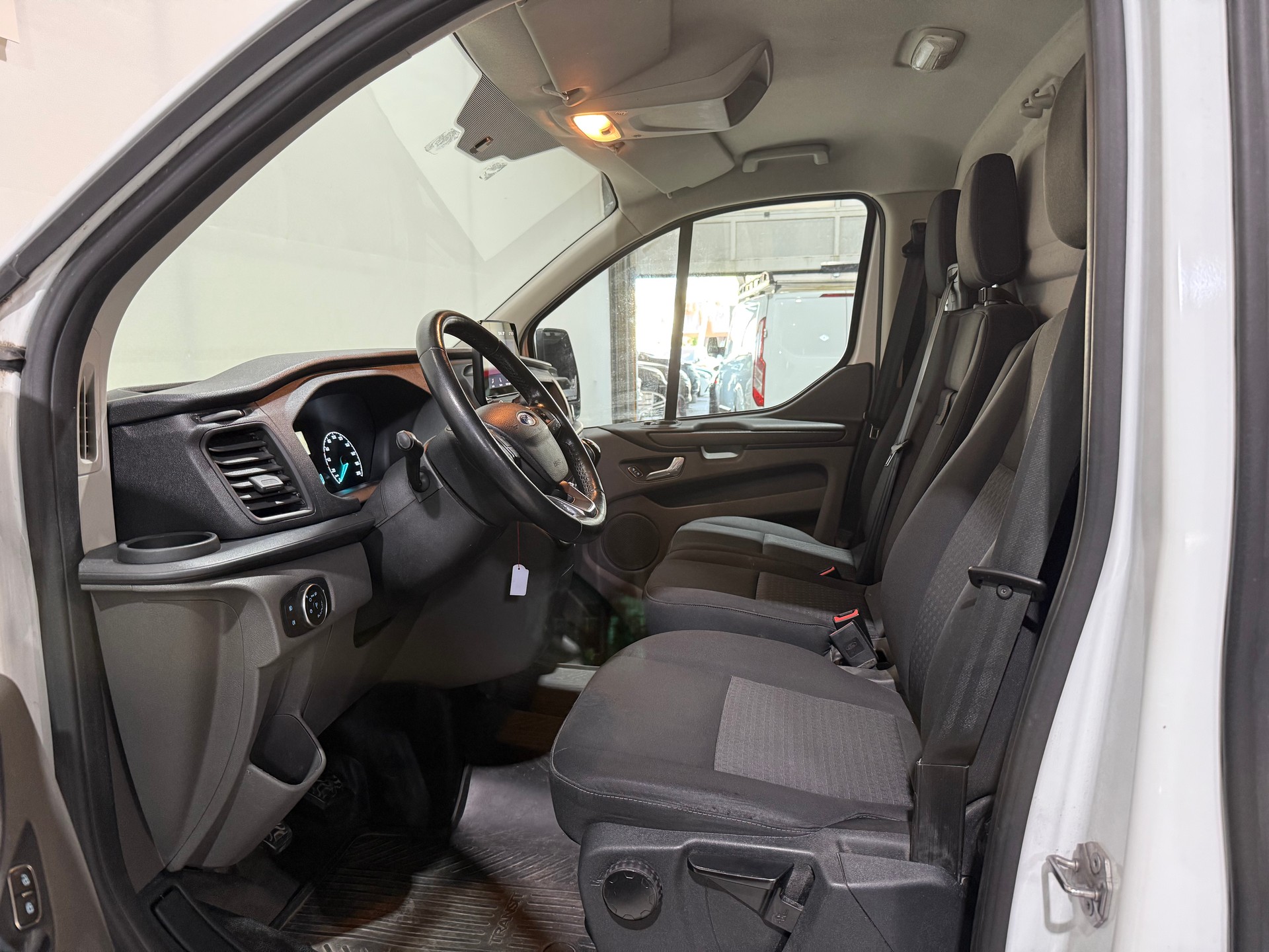 FORD Transit Custom Van 320 L1H1 Trend 3Plätzer (Sortimo)-image-13