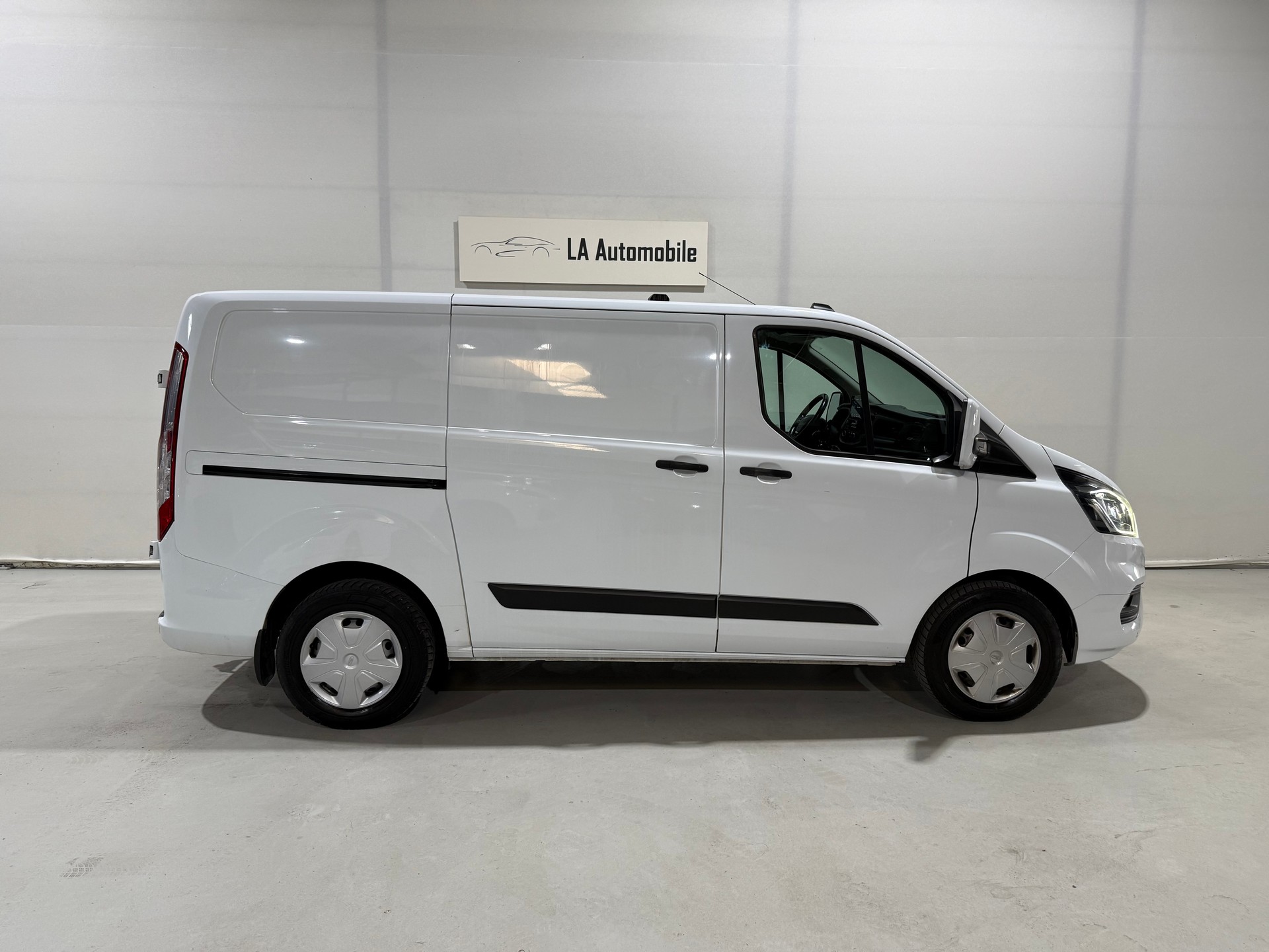 FORD Transit Custom Van 320 L1H1 Trend 3Plätzer (Sortimo)-image-6