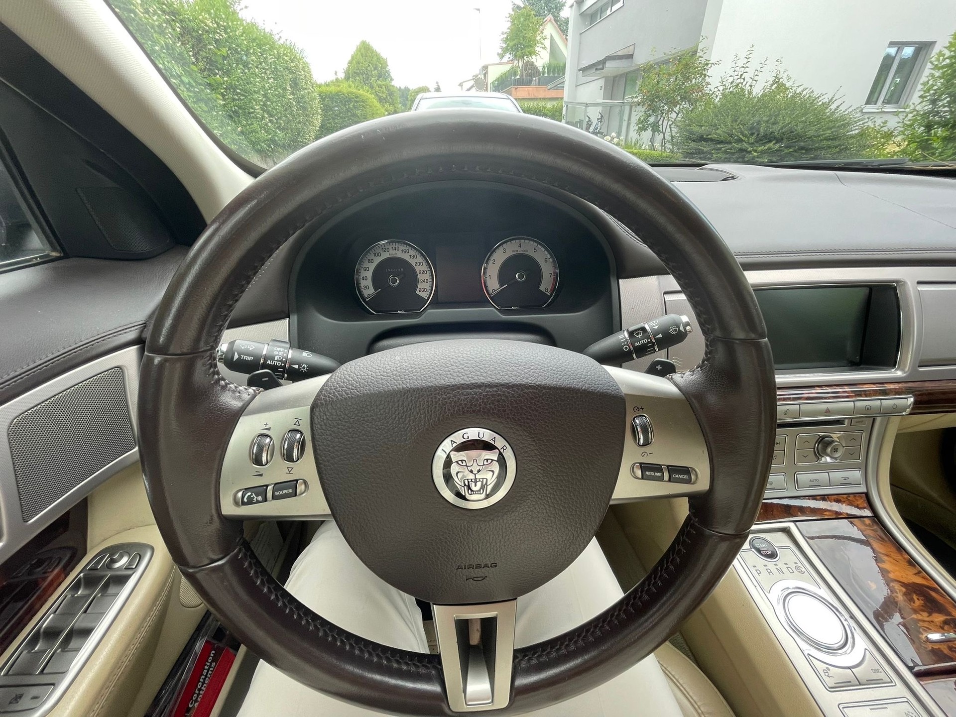 JAGUAR 4.2 V8 Premium Luxury-image-5