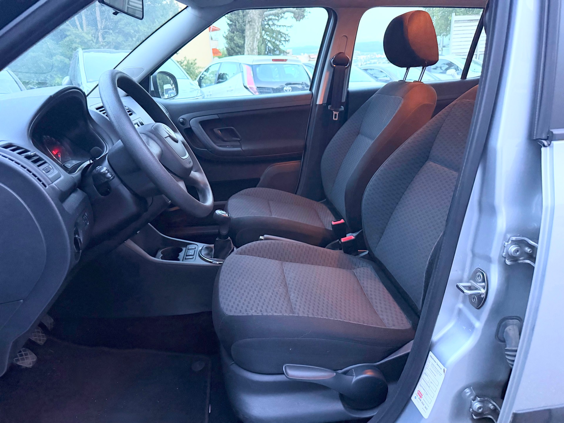 SKODA Fabia 1.2 TSI Ambition Plus-image-8