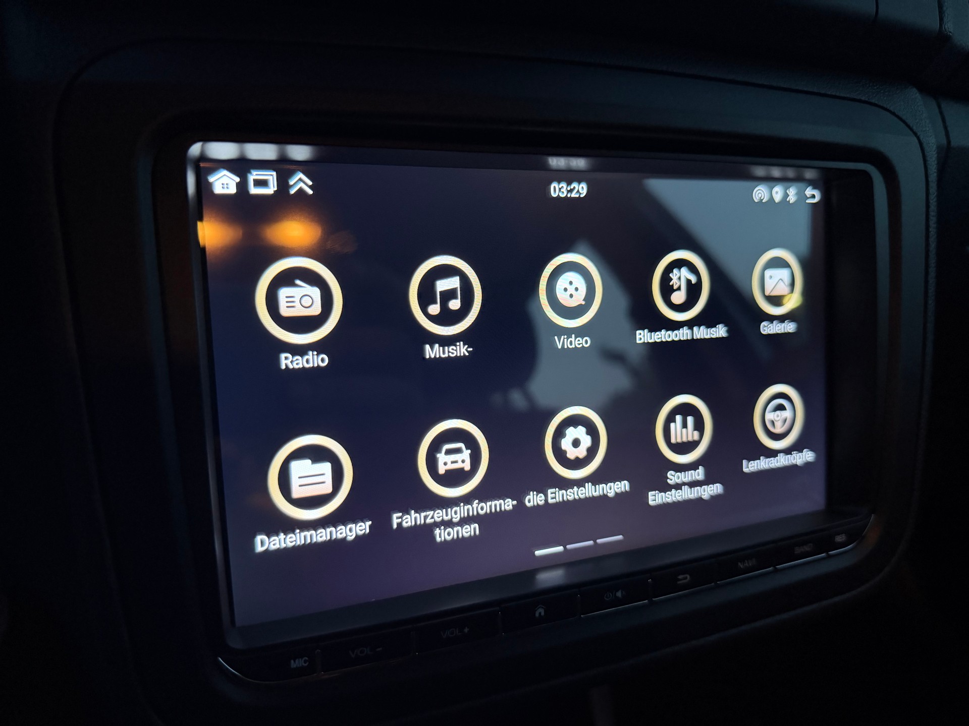 SKODA Fabia 1.2 TSI Ambition Plus-image-12