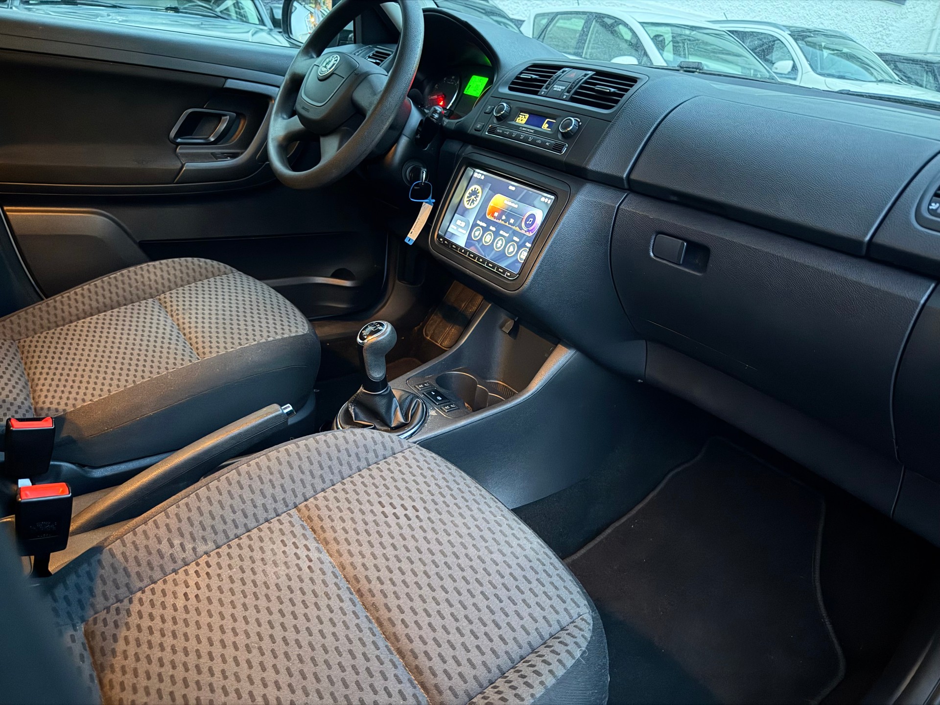 SKODA Fabia 1.2 TSI Ambition Plus-image-14