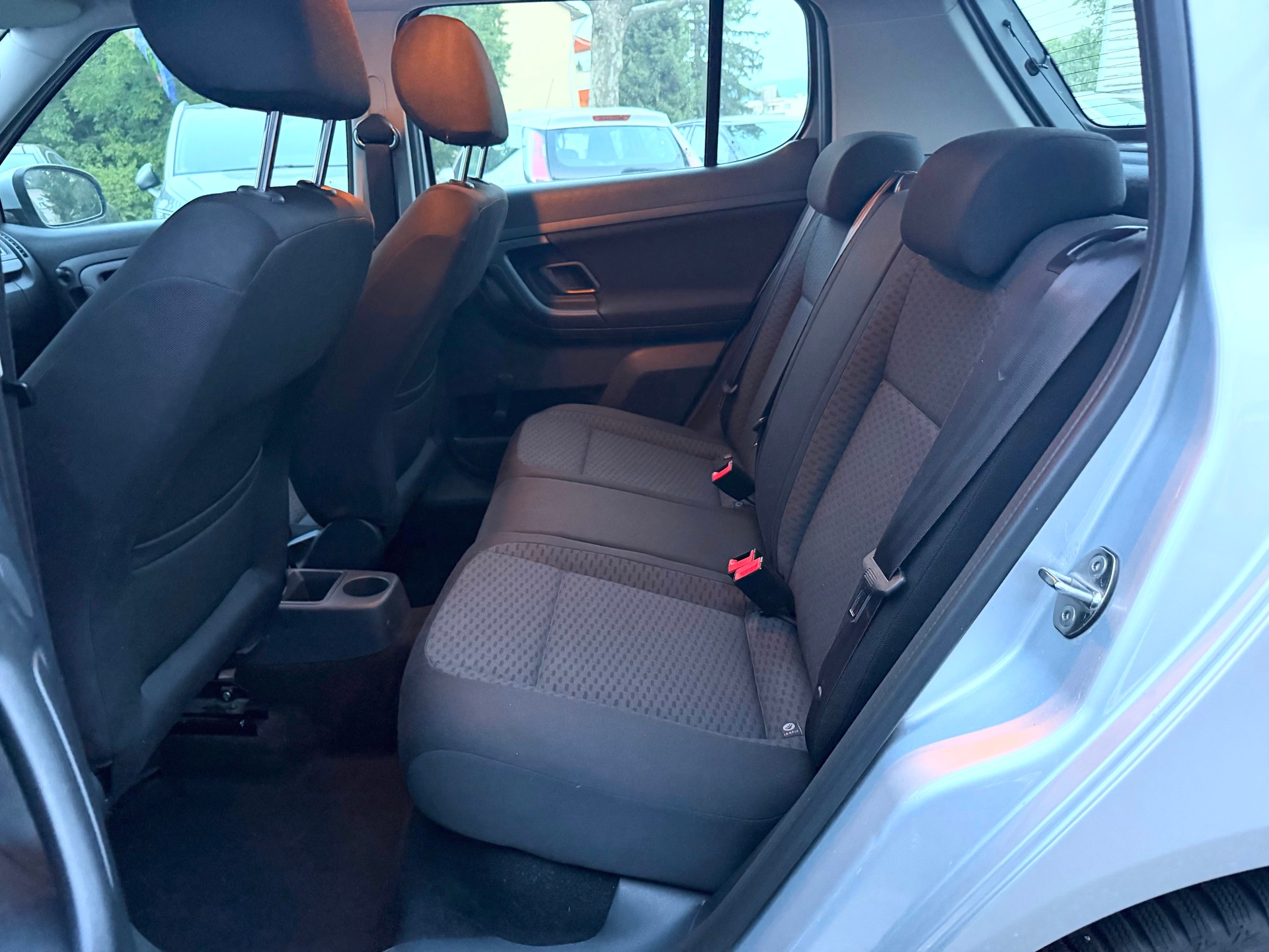 SKODA Fabia 1.2 TSI Ambition Plus-image-6