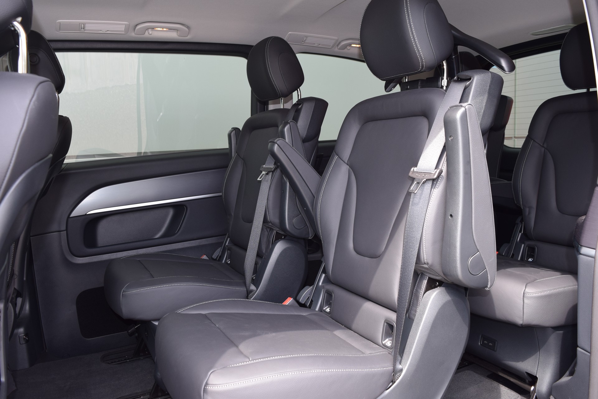 MERCEDES-BENZ V 250-image-8