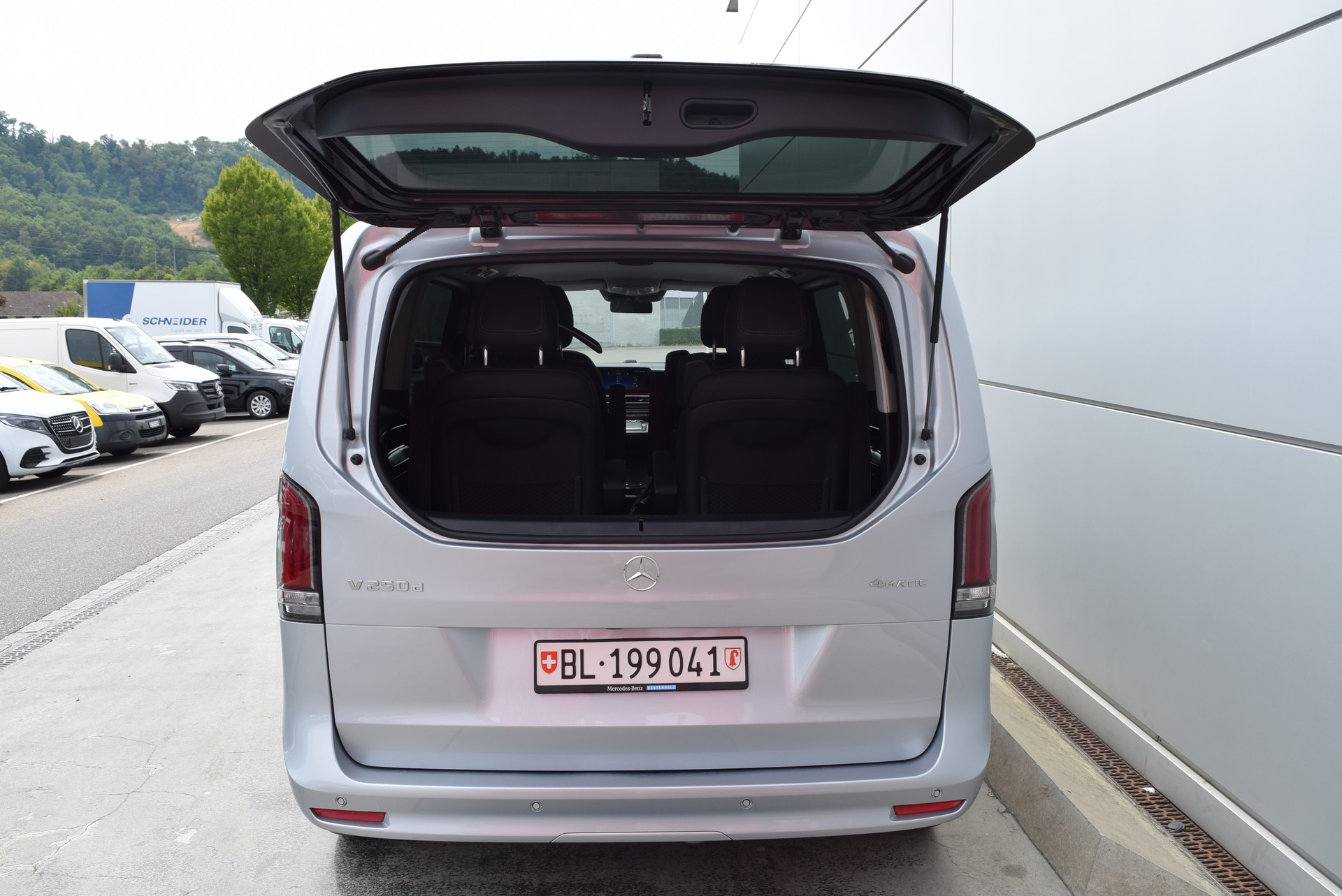 MERCEDES-BENZ V 250-image-5