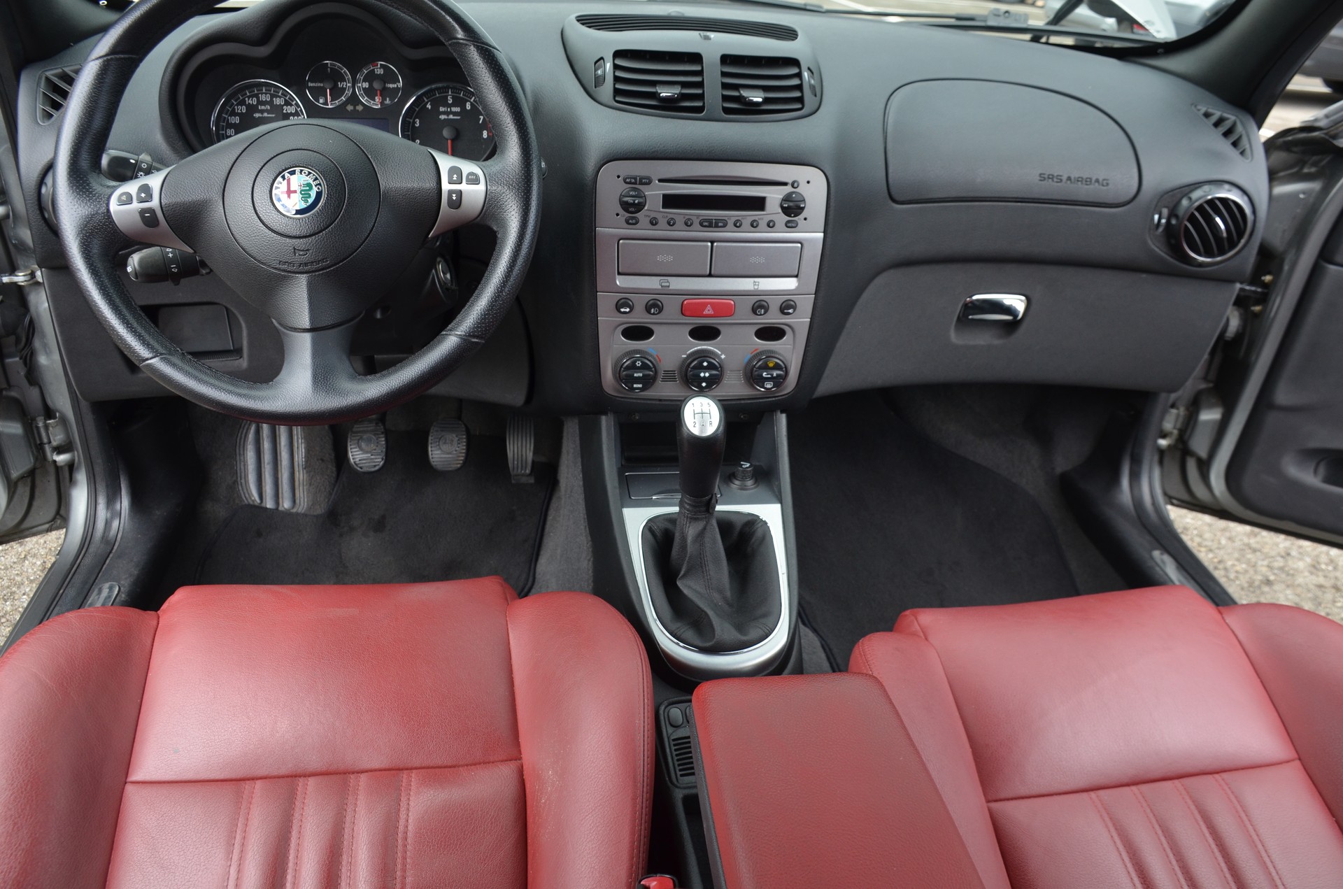 ALFA ROMEO 147 2.0 TS 16V Sport TI-image-14