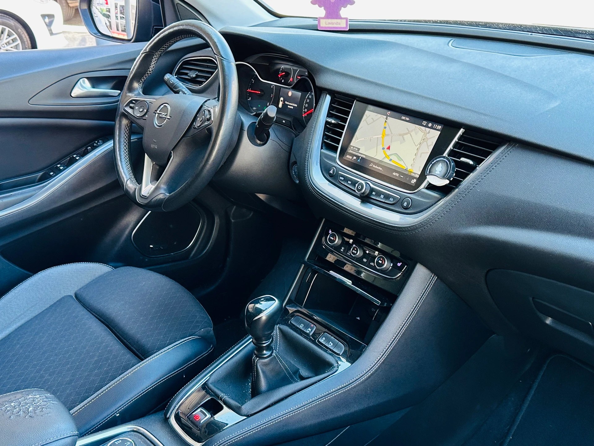 OPEL Grandland X 1.2i TP Excellence-image-11