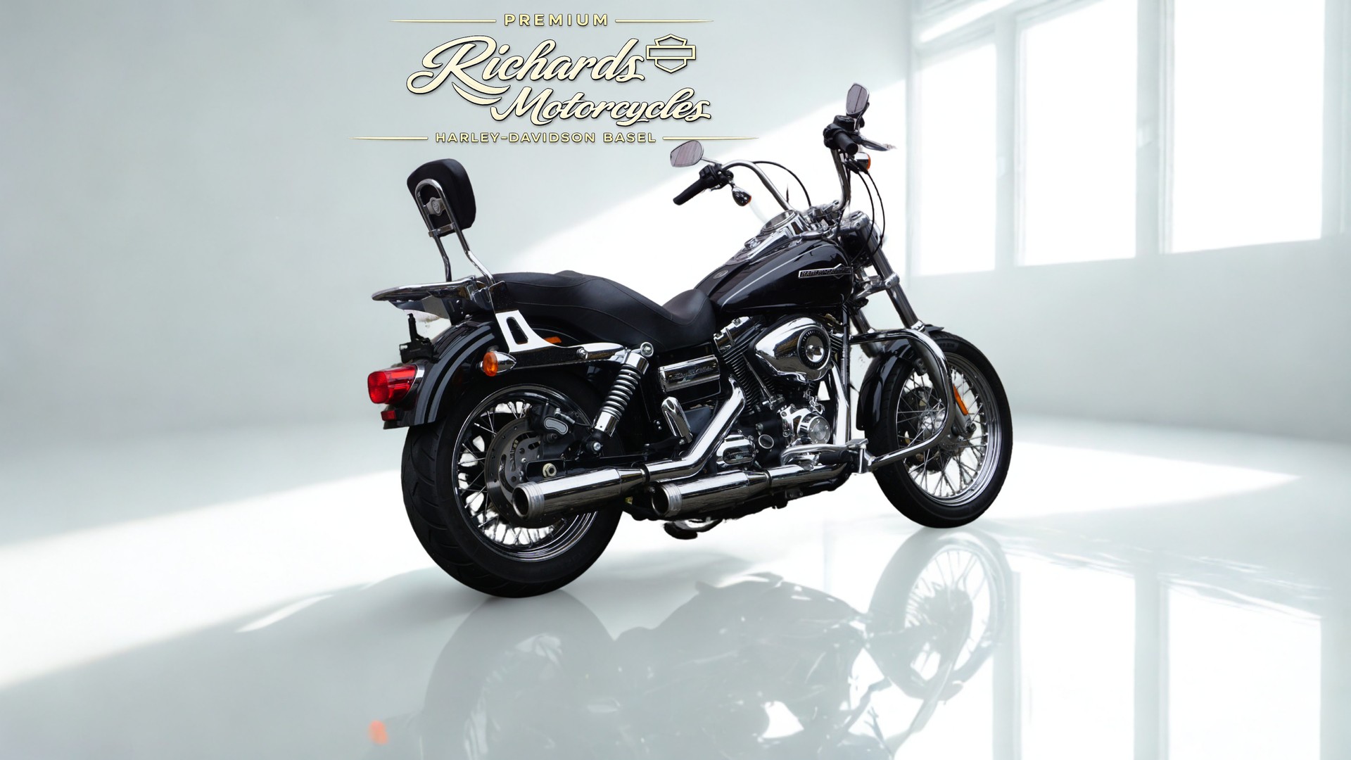 HARLEY-DAVIDSON FXDCI Dyna Super Glide Custom ABS-showroom-element-2
