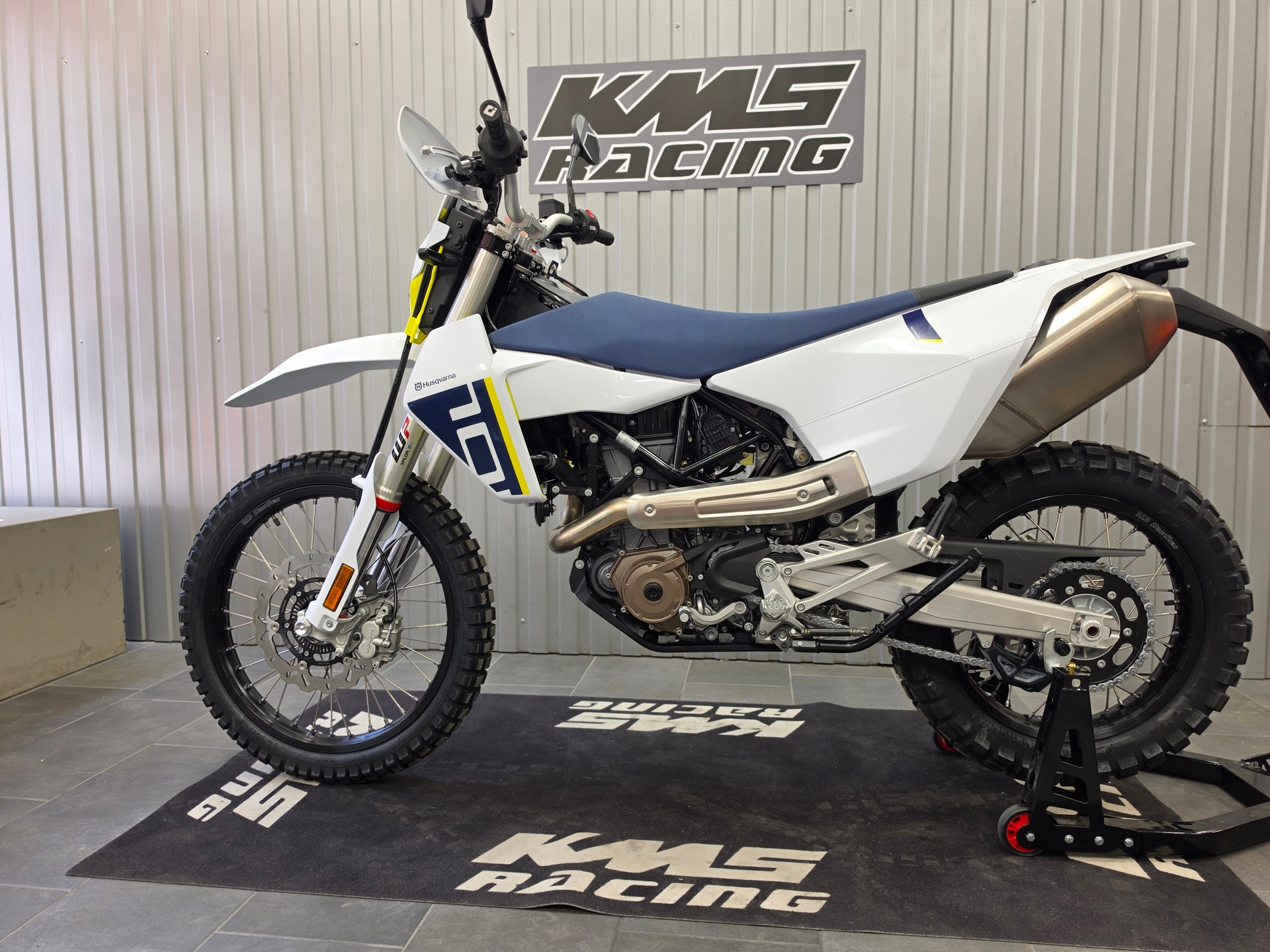 HUSQVARNA 701 Enduro-image-7