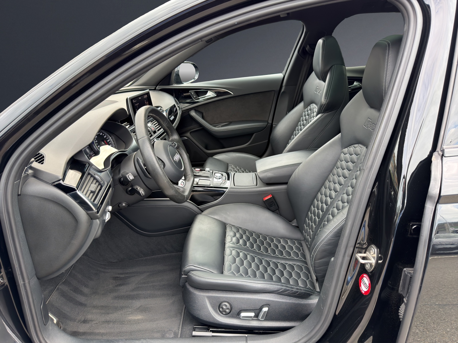 AUDI RS6 Avant 4.0 TFSI V8 performance quattro-image-5