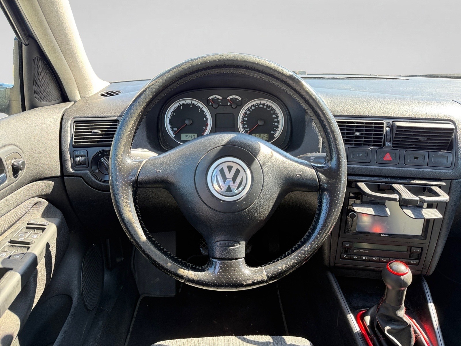 VW Golf 1.6 16V Pacific-image-10