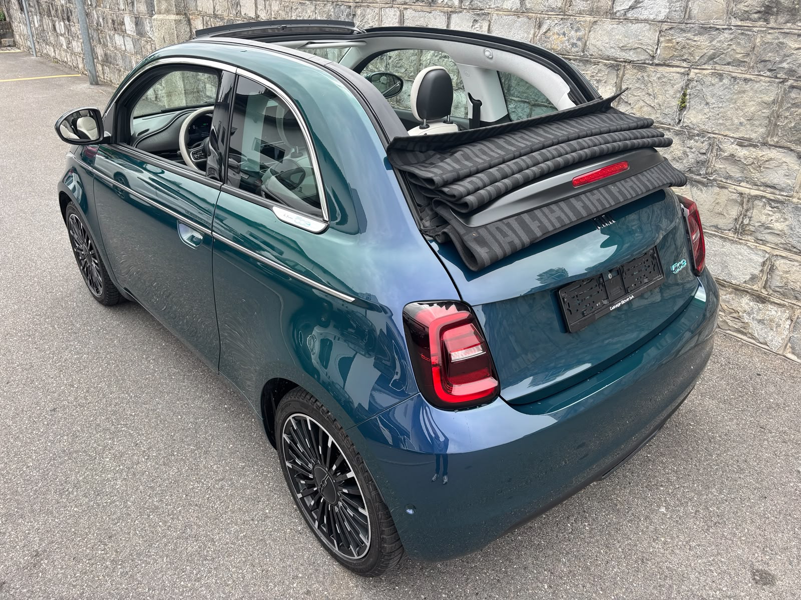 FIAT 500 C electric 87 kW La Prima-image-2