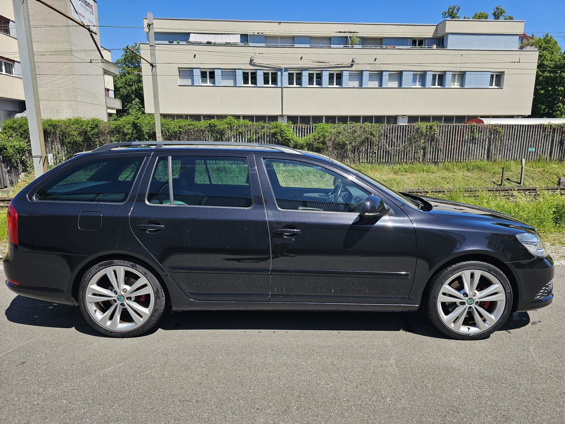SKODA Octavia Combi 2.0 TSI RS-image-1