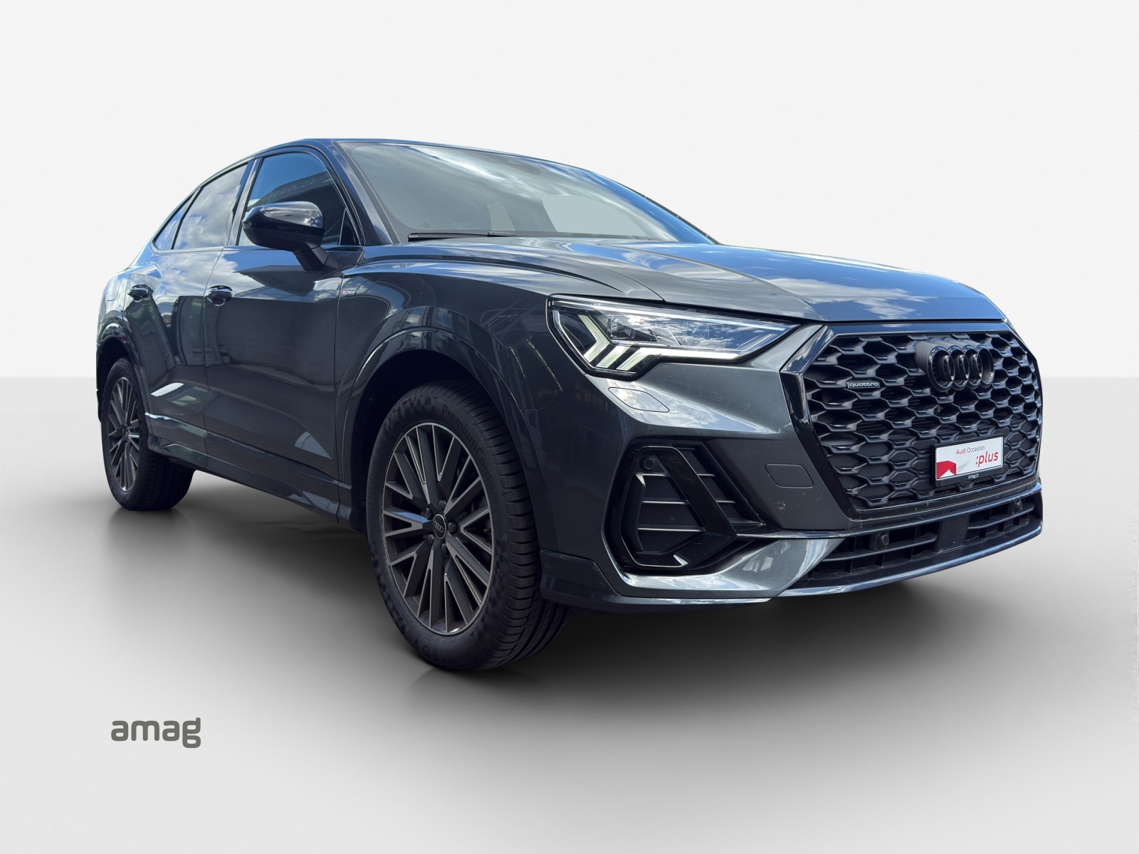 AUDI Q3 Sportback 40 TFSI S line quattro S-tronic-image-5